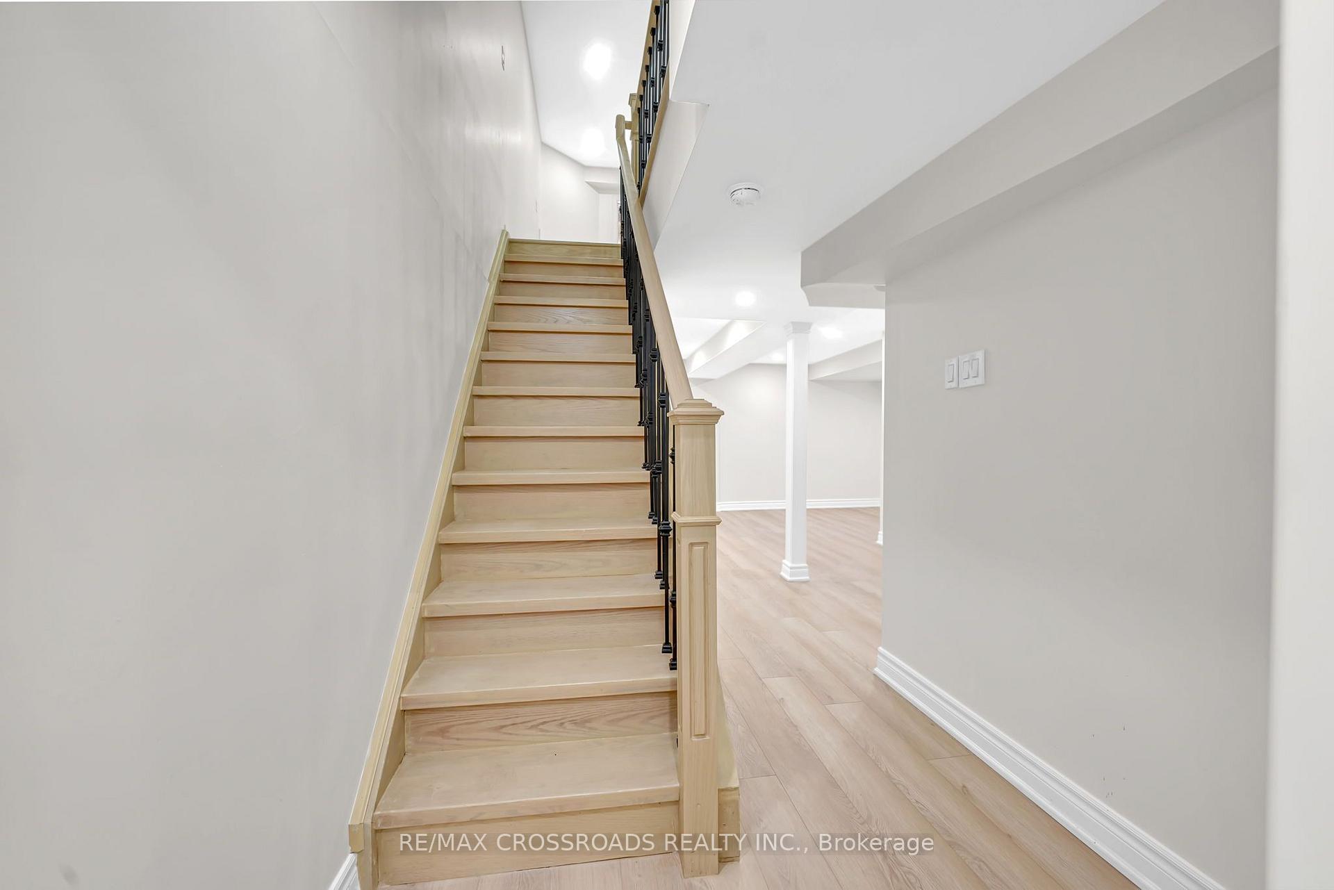 Photo 30 of 321 Sparrow Circle, Pickering, Highbush — HOMEH