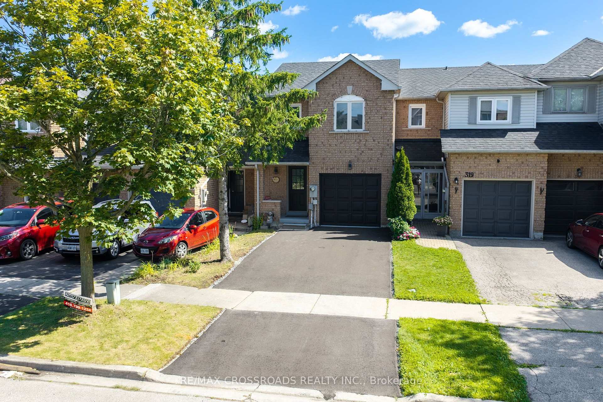 Photo 2 of 321 Sparrow Circle, Pickering, Highbush — HOMEH