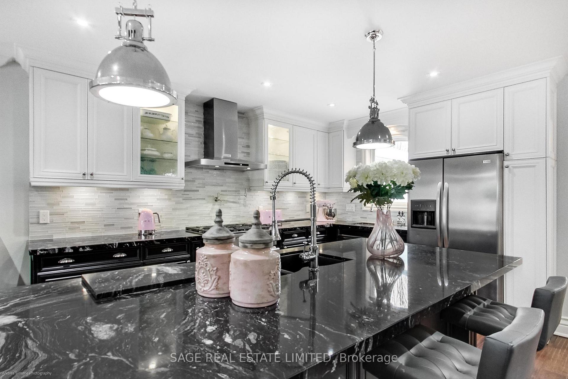 Photo 13 of 108 Beresford Avenue, Toronto, High Park-Swansea — HOMEH