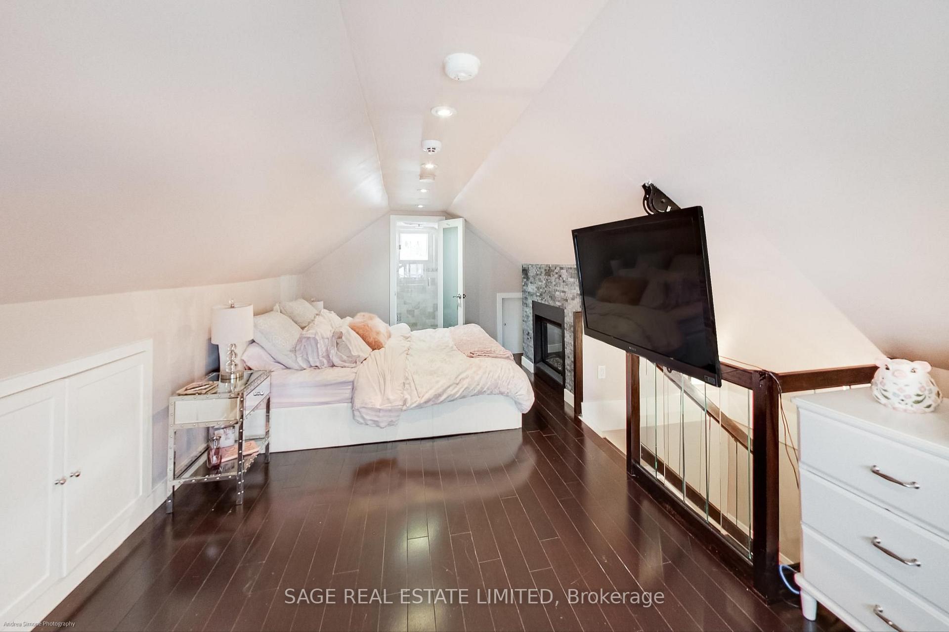 Photo 27 of 108 Beresford Avenue, Toronto, High Park-Swansea — HOMEH