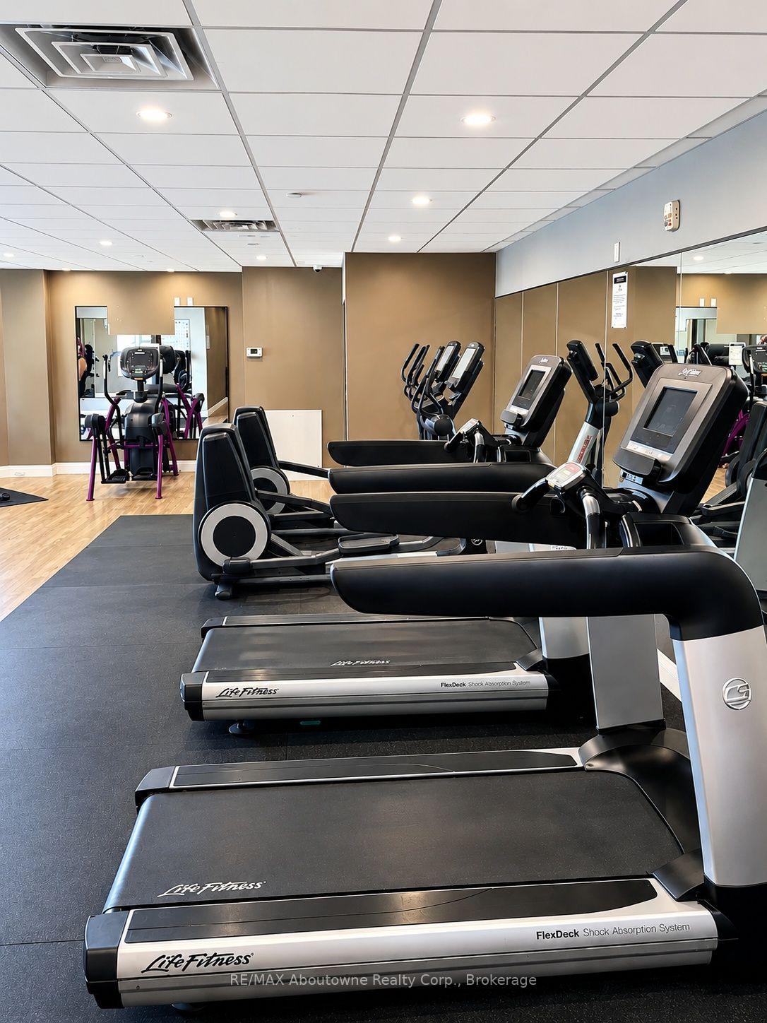 Photo 5 of Unit 607, 607 Shoreview Place, Hamilton, Stoney Creek — HOMEH