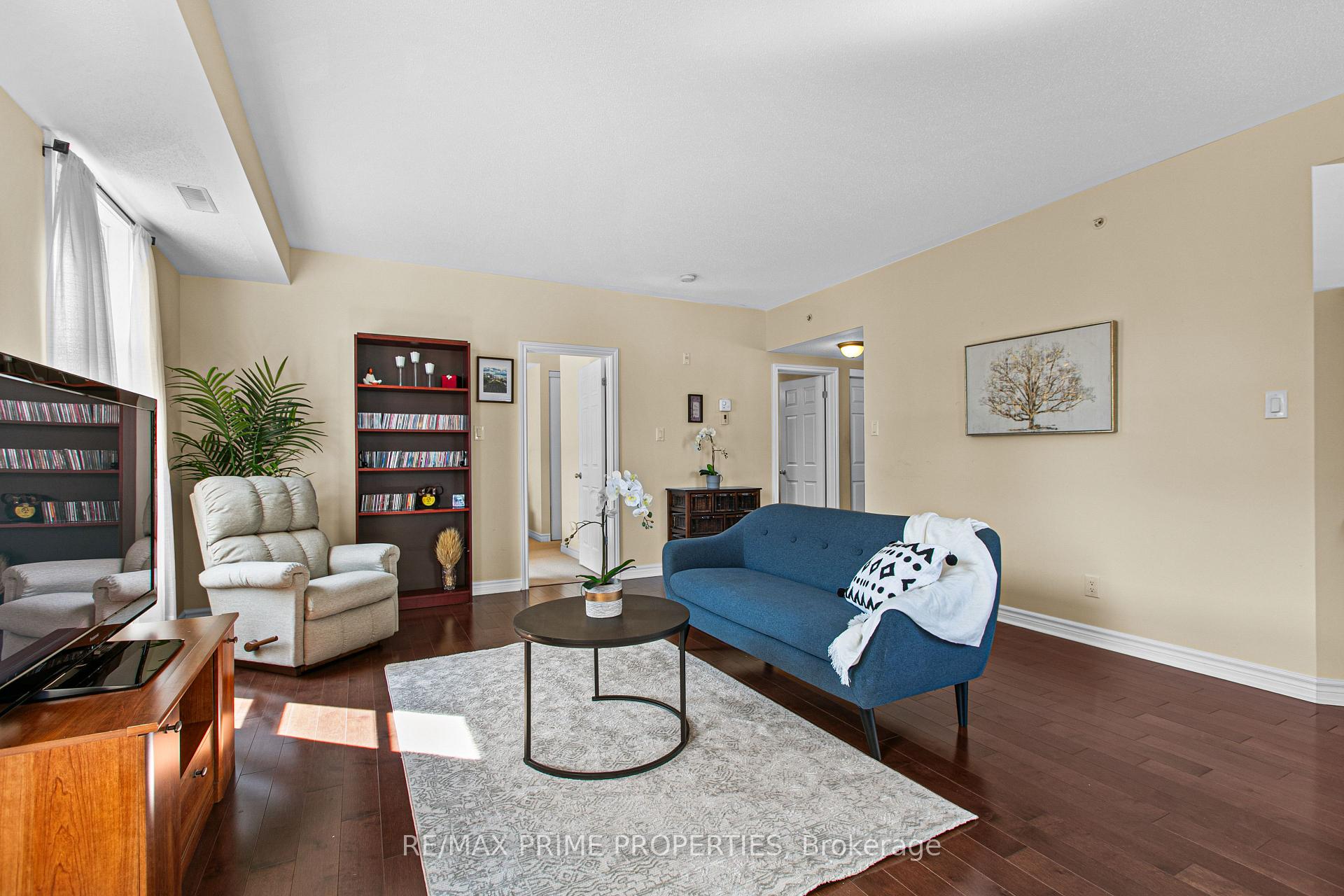 Photo 23 of Unit 302, 100 Montblanc Private, Ottawa, Convent Glen North — HOMEH