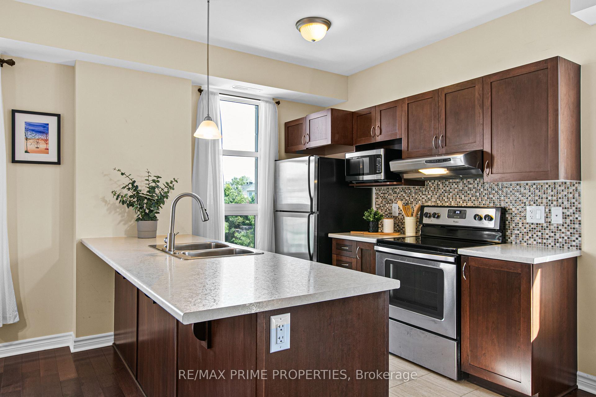 Photo 25 of Unit 302, 100 Montblanc Private, Ottawa, Convent Glen North — HOMEH