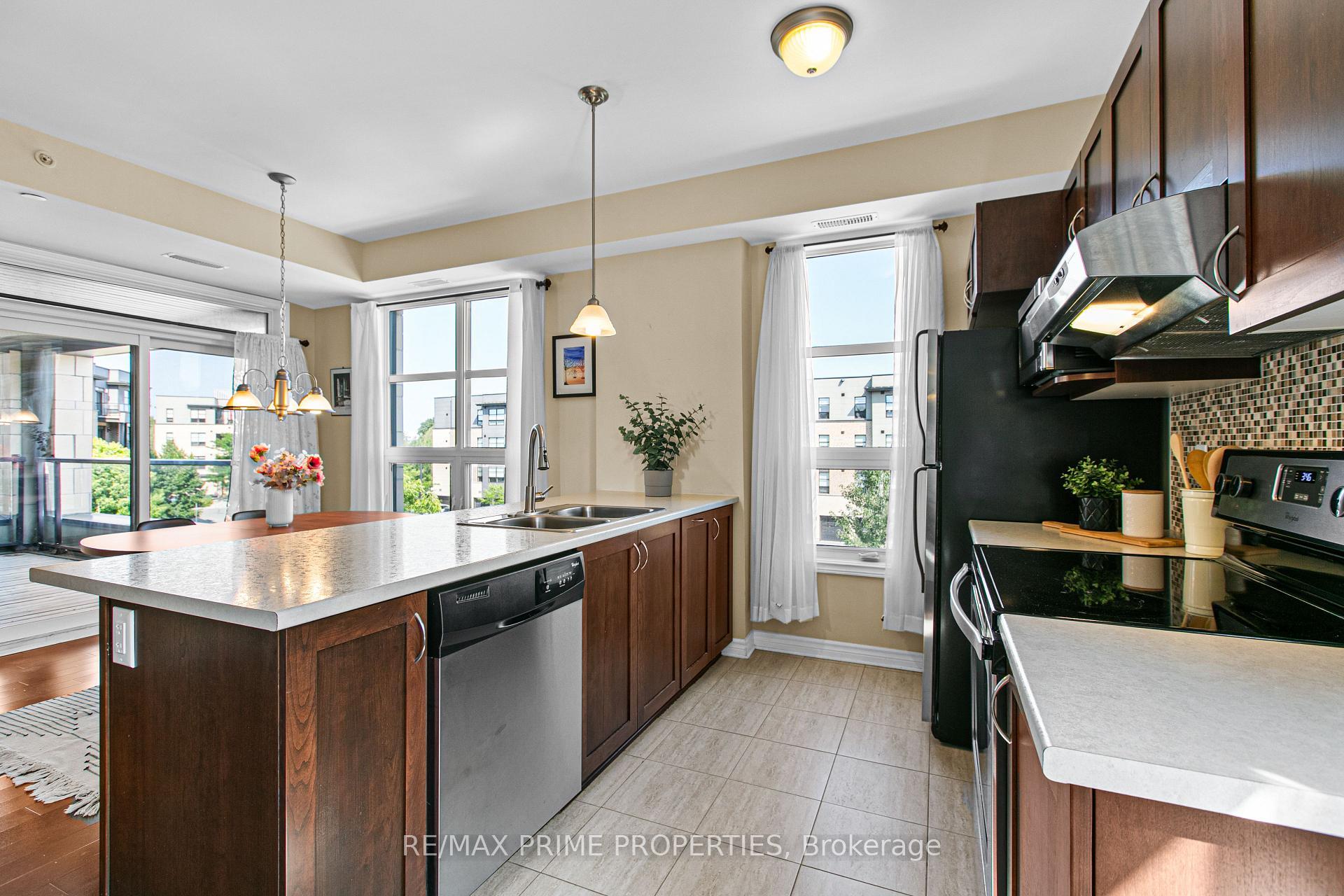 Photo 26 of Unit 302, 100 Montblanc Private, Ottawa, Convent Glen North — HOMEH