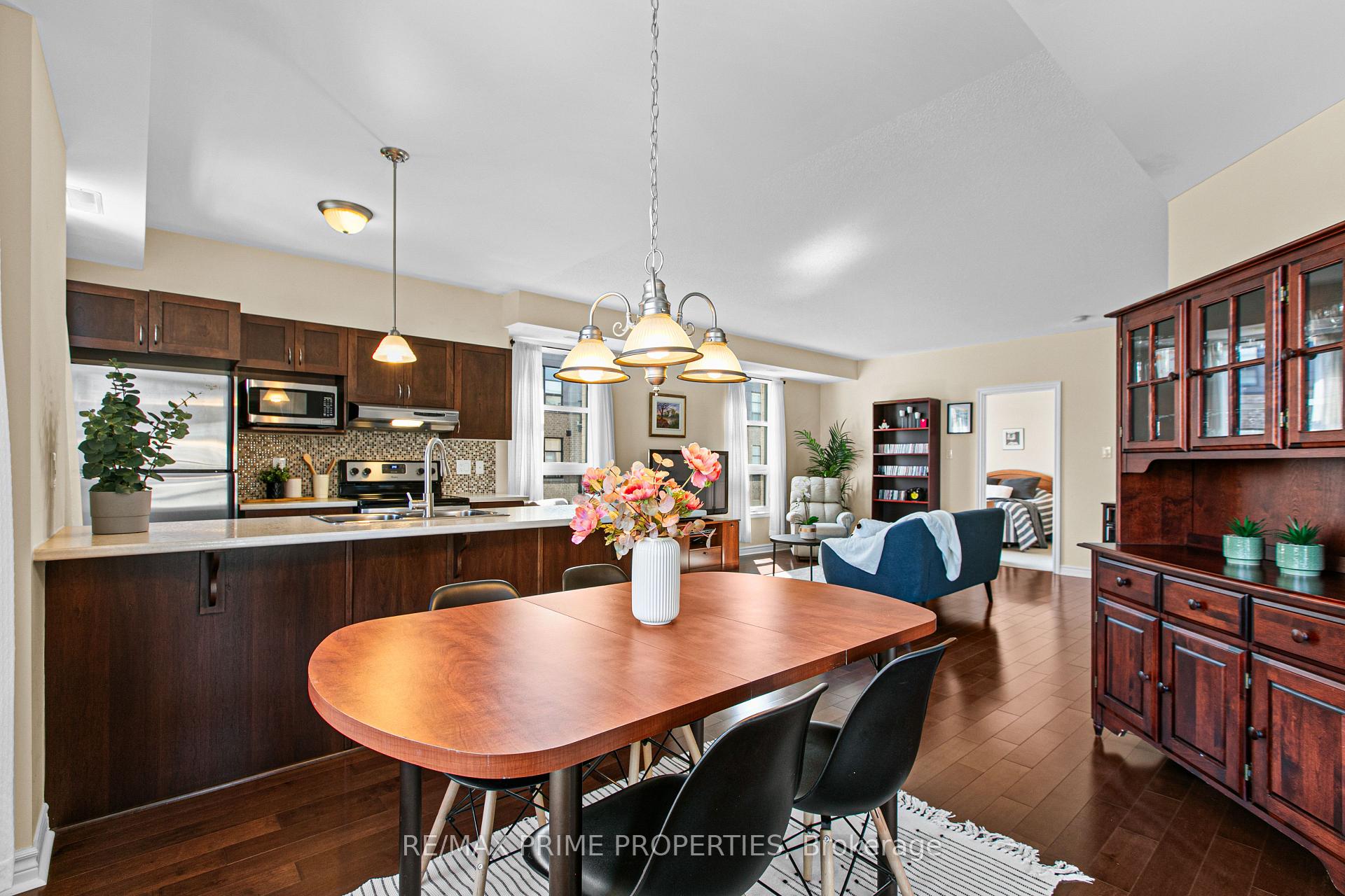 Photo 32 of Unit 302, 100 Montblanc Private, Ottawa, Convent Glen North — HOMEH
