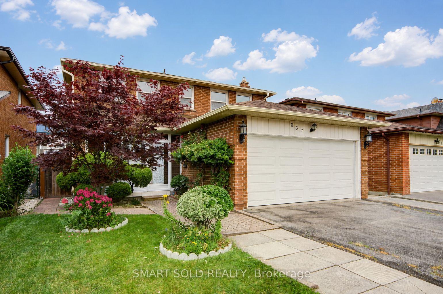 Photo 2 of 837 Queensbridge Drive, Mississauga, Creditview — HOMEH
