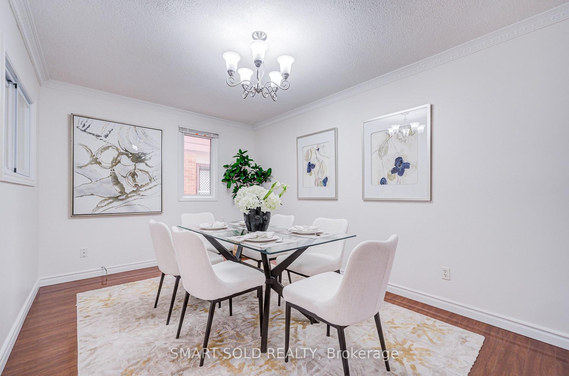 Photo 17 of 837 Queensbridge Drive, Mississauga, Creditview — HOMEH