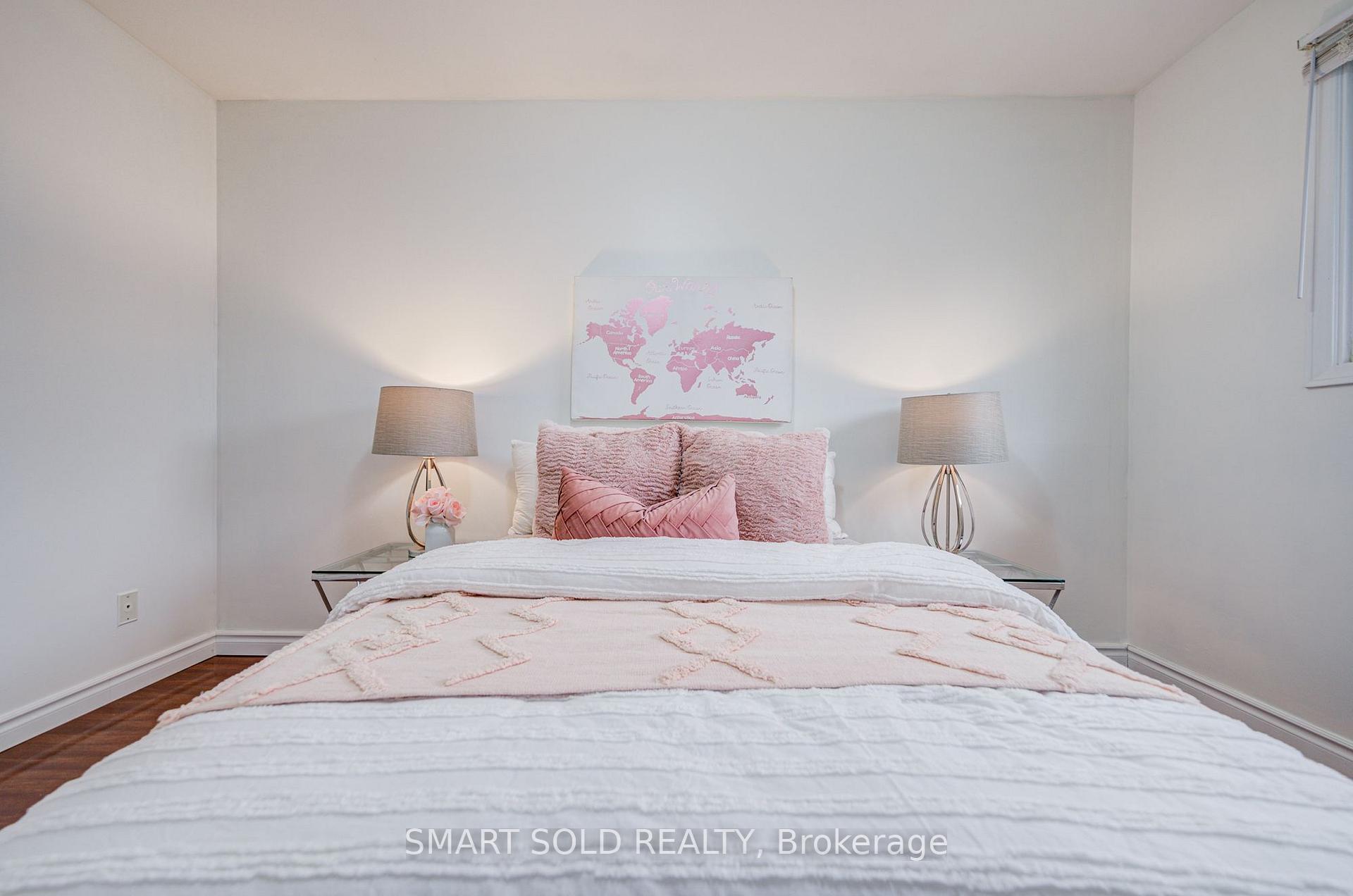 Photo 24 of 837 Queensbridge Drive, Mississauga, Creditview — HOMEH
