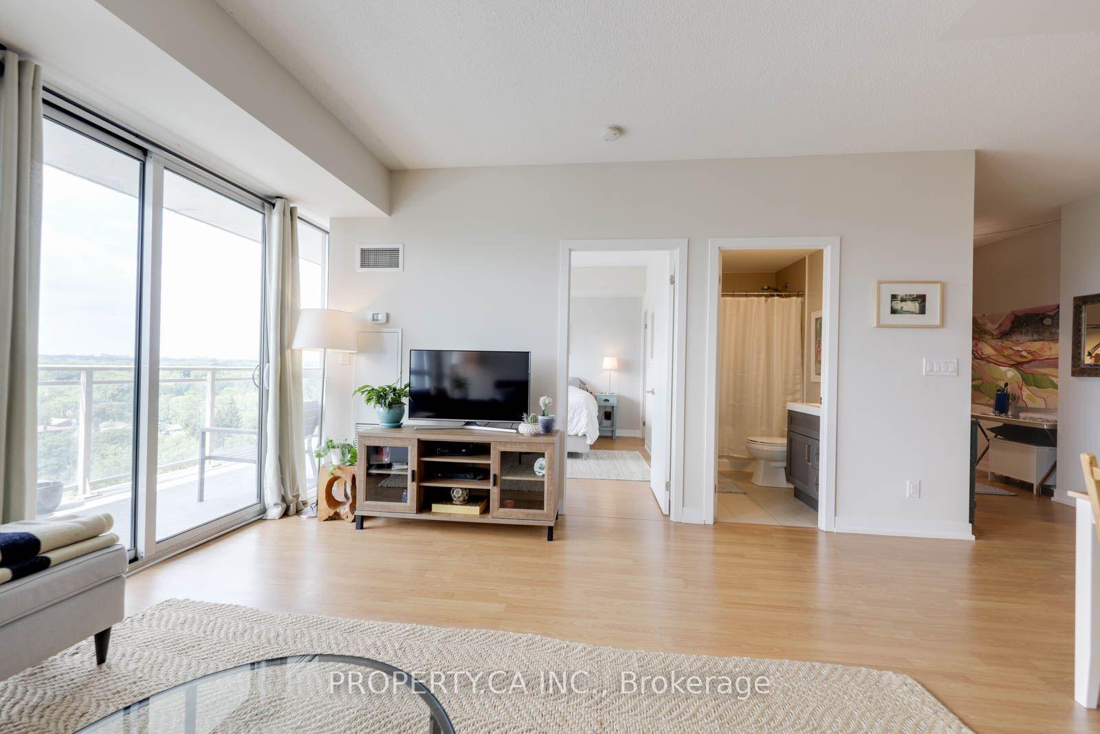 Photo 5 of Unit 1101, 5101 Dundas Street W, Etobicoke, Islington-City Centre West — HOMEH
