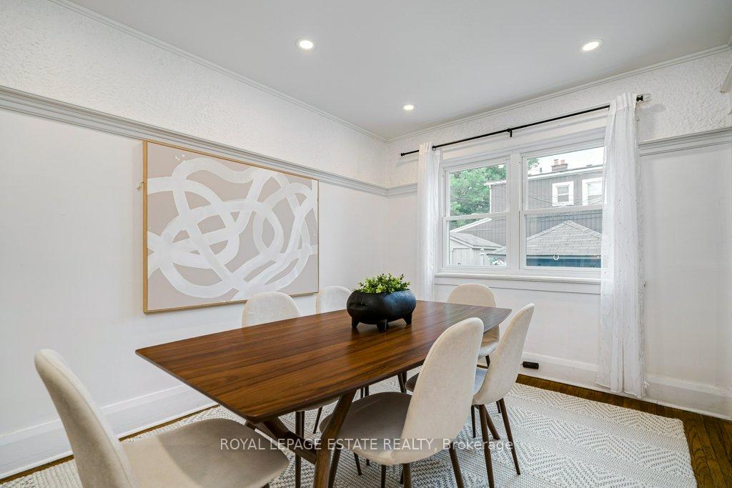 Photo 12 of 212 Lawlor Avenue, Toronto, East End-Danforth — HOMEH