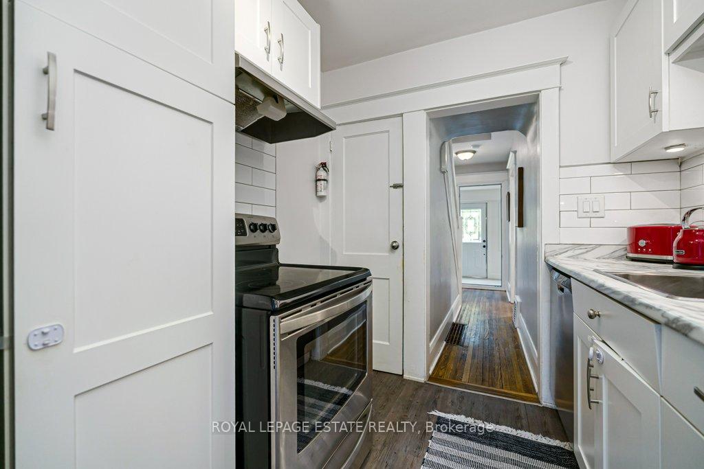 Photo 18 of 212 Lawlor Avenue, Toronto, East End-Danforth — HOMEH