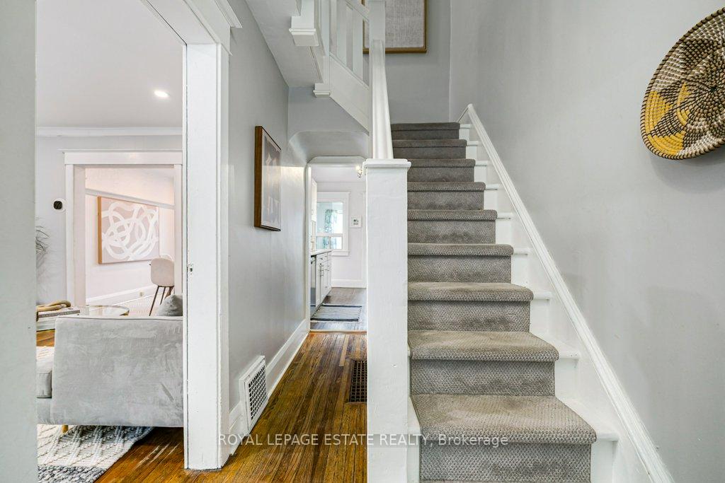 Photo 23 of 212 Lawlor Avenue, Toronto, East End-Danforth — HOMEH