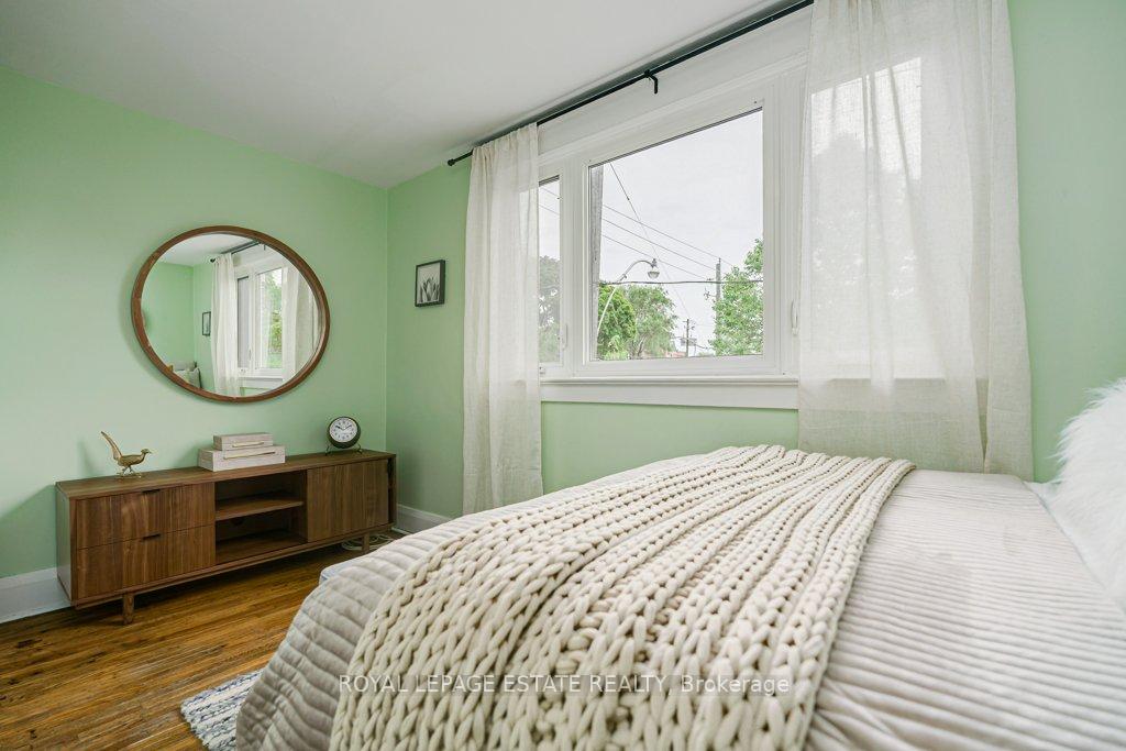 Photo 25 of 212 Lawlor Avenue, Toronto, East End-Danforth — HOMEH
