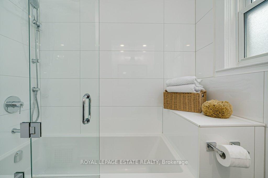 Photo 31 of 212 Lawlor Avenue, Toronto, East End-Danforth — HOMEH