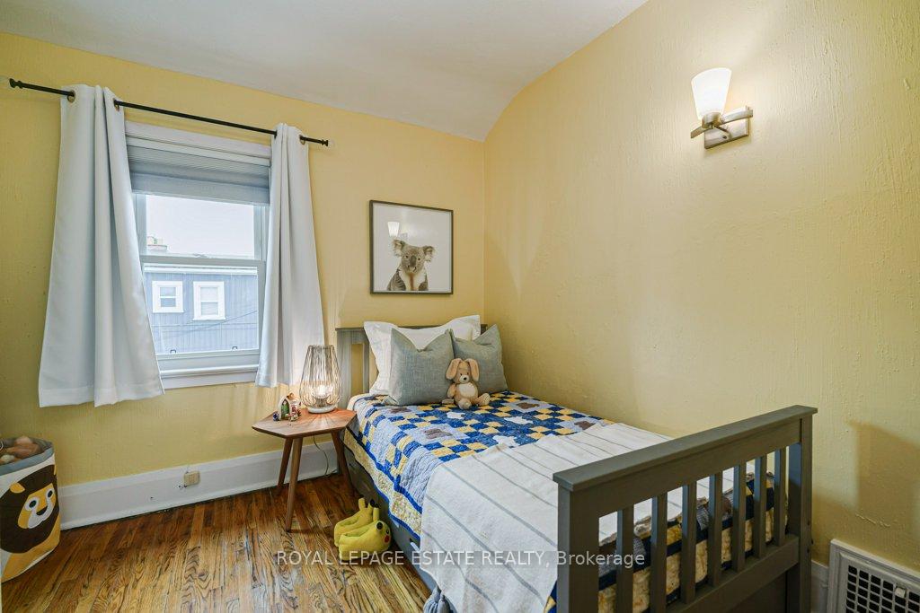 Photo 33 of 212 Lawlor Avenue, Toronto, East End-Danforth — HOMEH