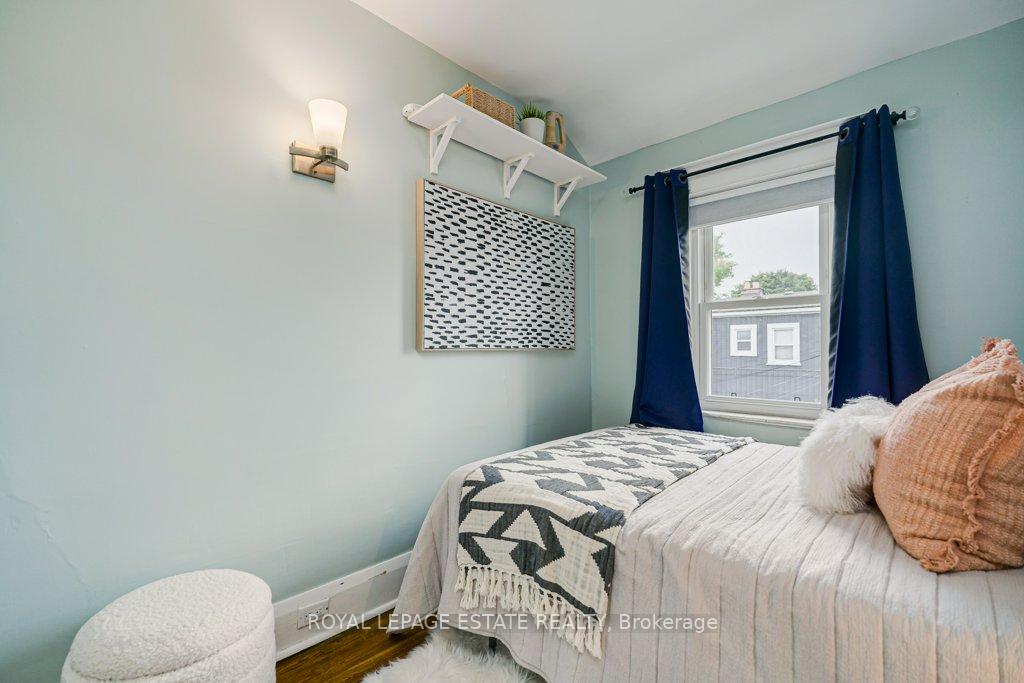 Photo 37 of 212 Lawlor Avenue, Toronto, East End-Danforth — HOMEH