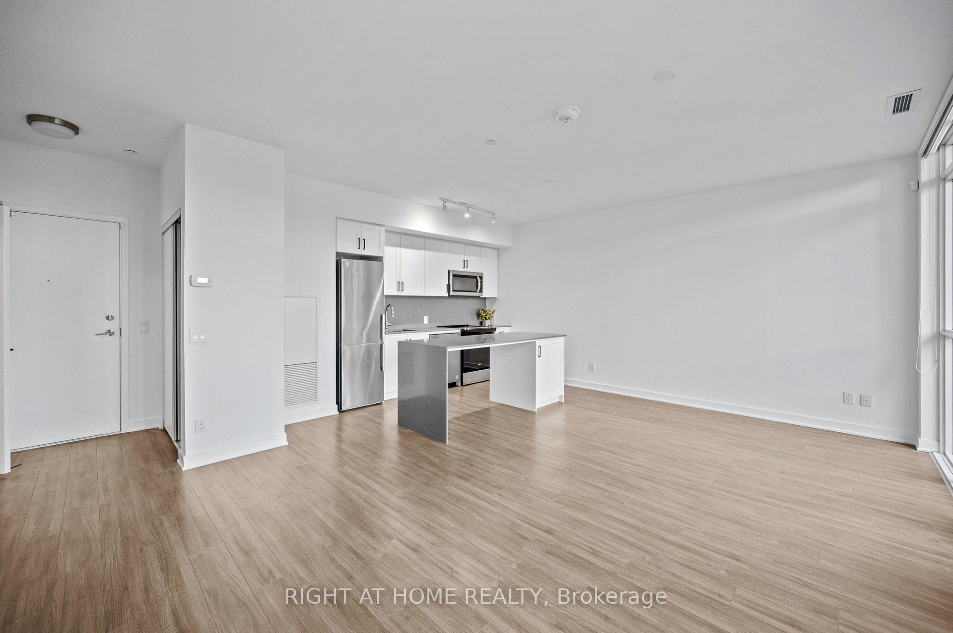 Photo 5 of Unit 630, 681 Yonge Street, Barrie, Painswick South — HOMEH