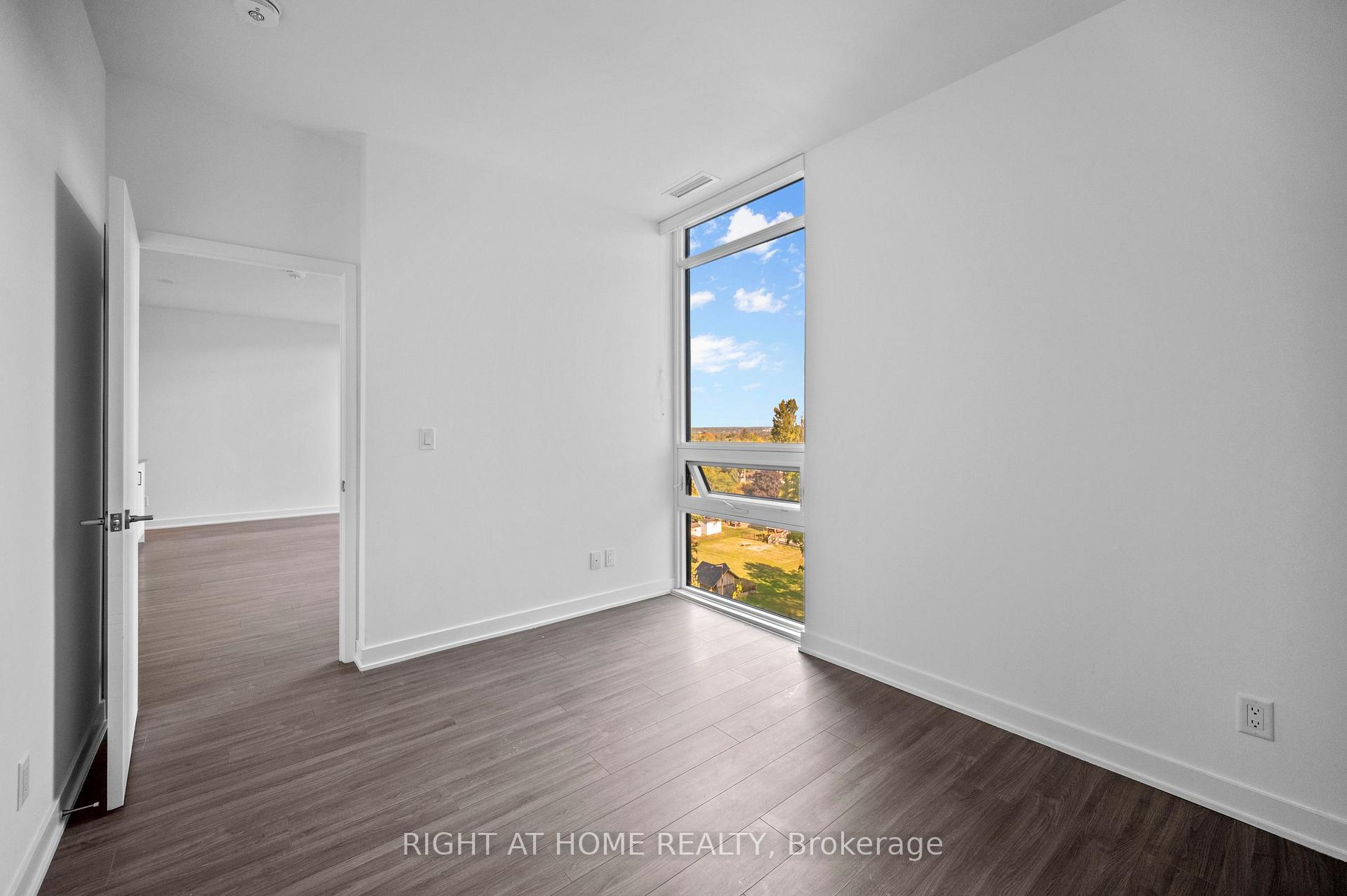 Photo 10 of Unit 630, 681 Yonge Street, Barrie, Painswick South — HOMEH