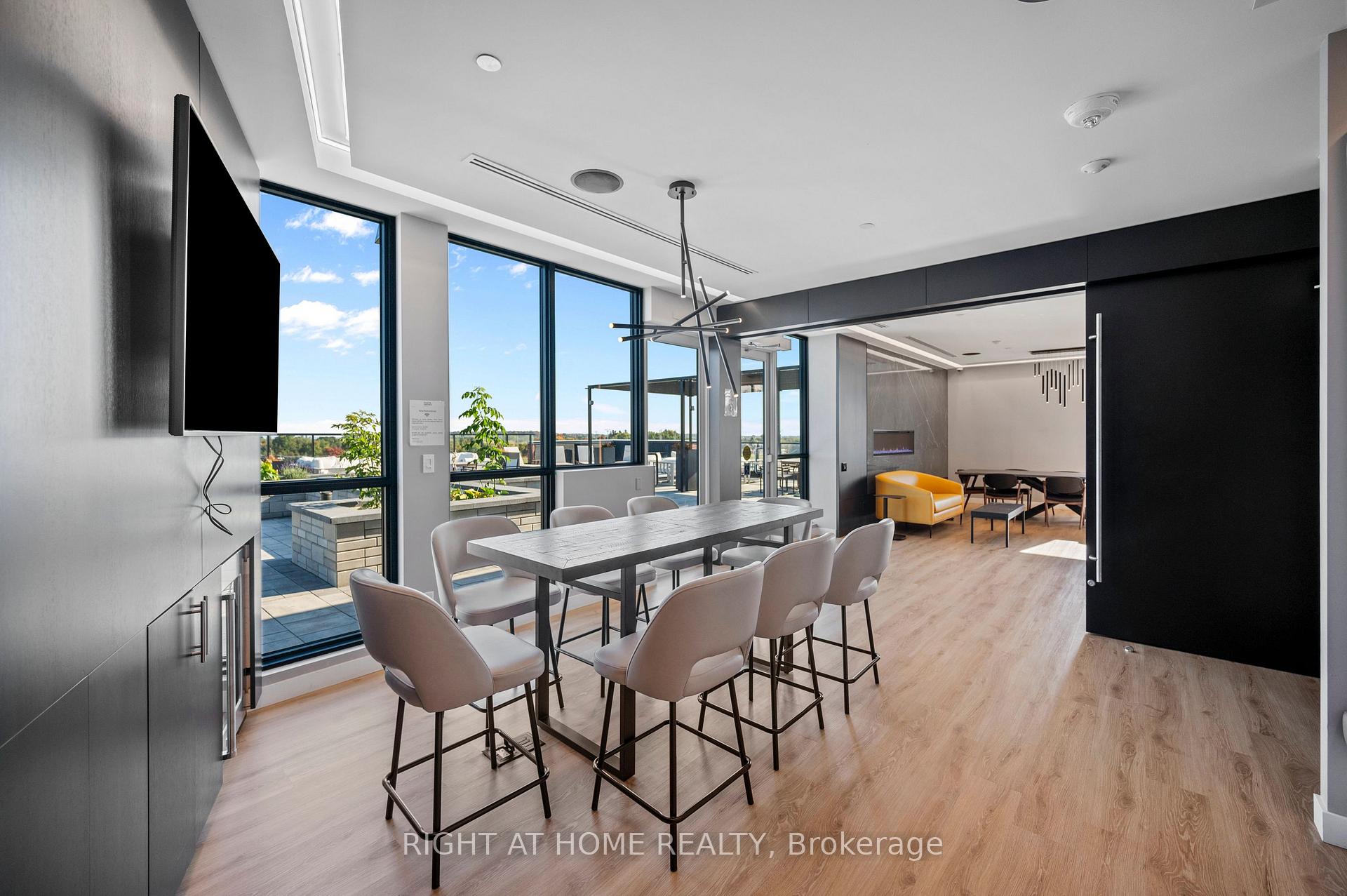Photo 14 of Unit 630, 681 Yonge Street, Barrie, Painswick South — HOMEH
