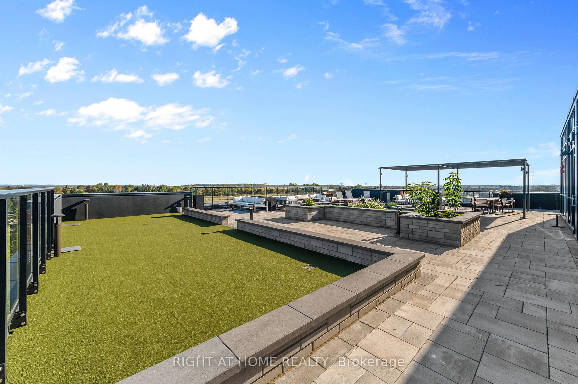 Photo 16 of Unit 630, 681 Yonge Street, Barrie, Painswick South — HOMEH