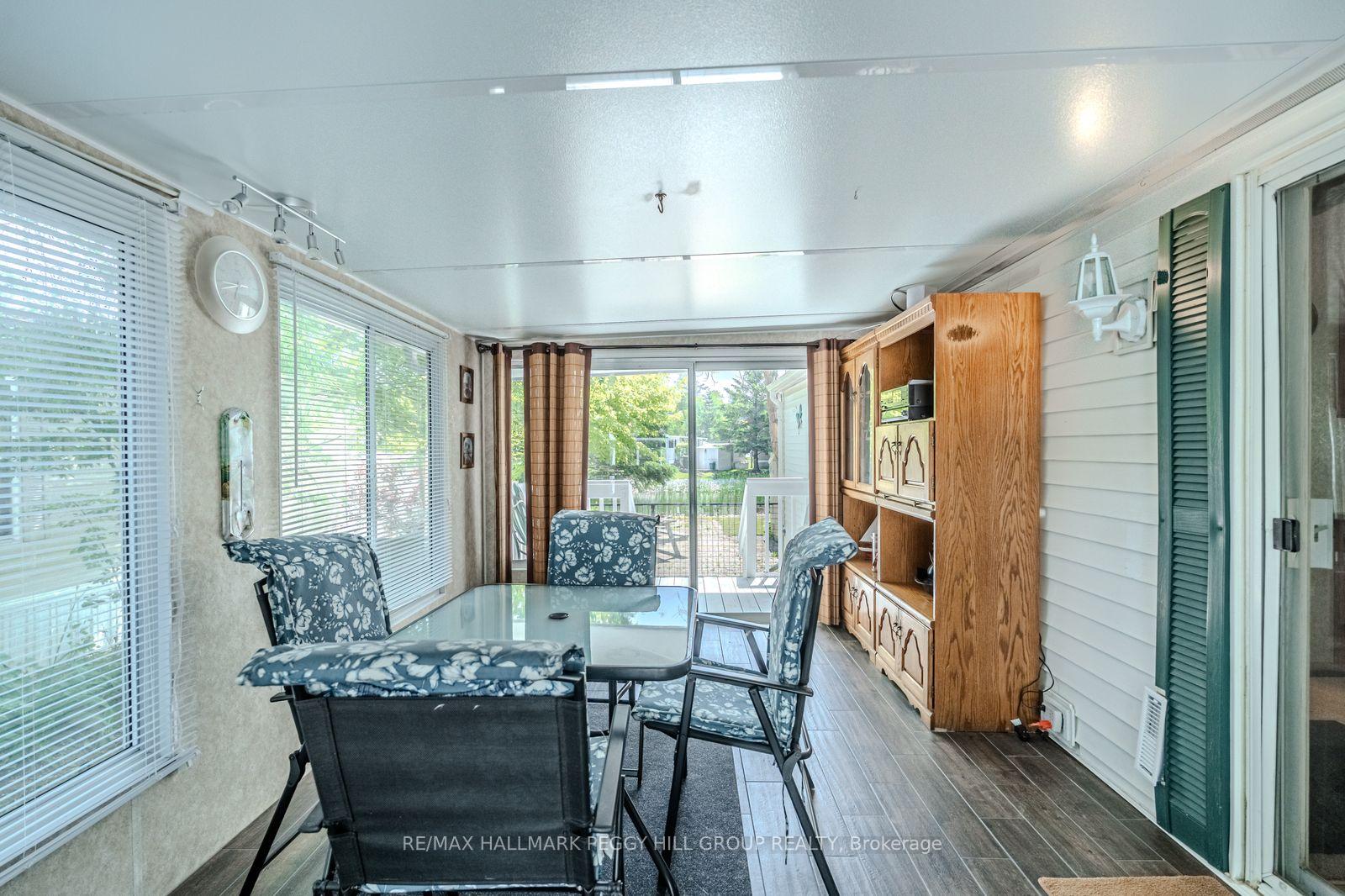 Photo 6 of 13 Huron Circle, Wasaga Beach — HOMEH