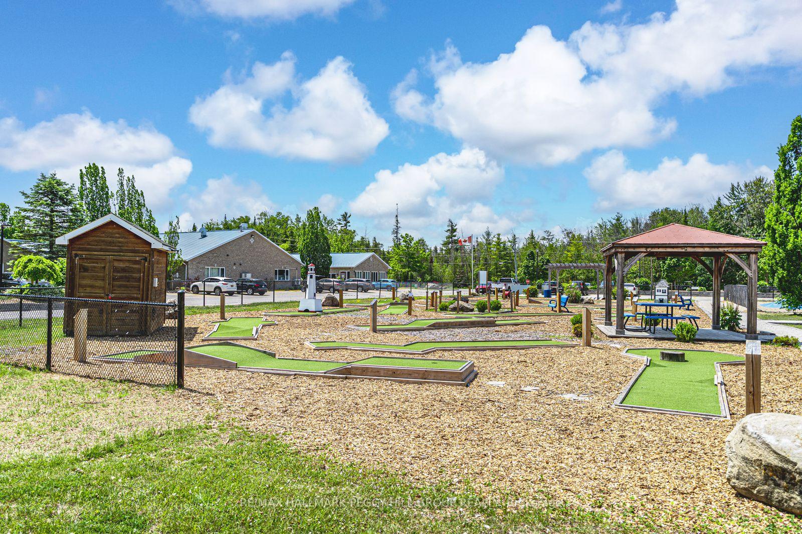 Photo 13 of 13 Huron Circle, Wasaga Beach — HOMEH