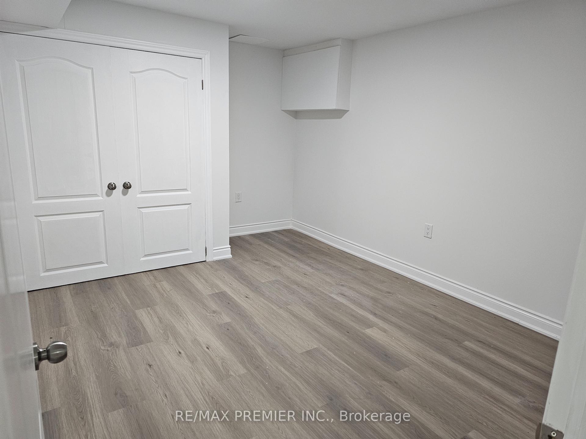 Photo 17 of Unit B - Basement, 16 Vineyard Court, Vaughan, East Woodbridge — HOMEH