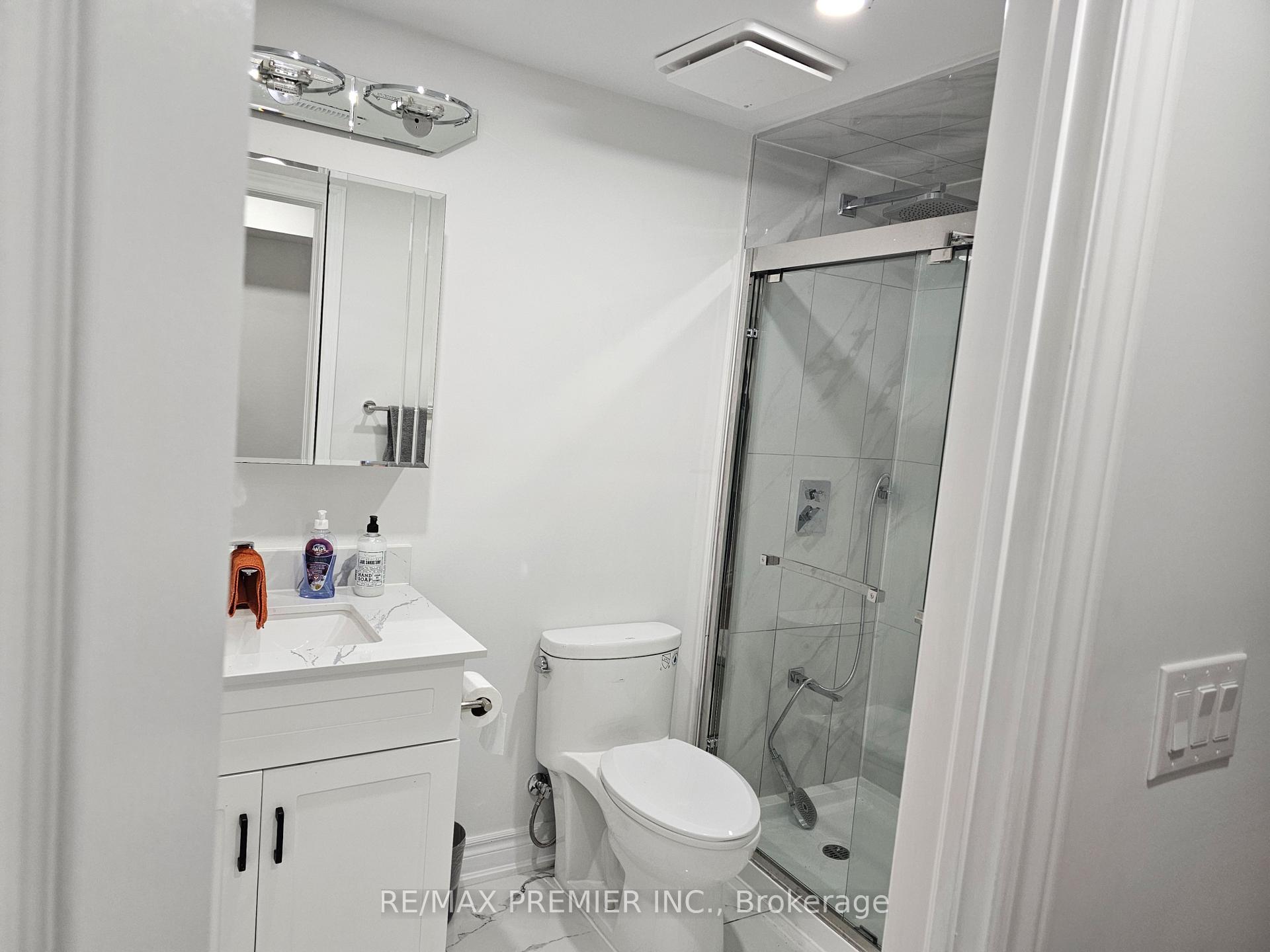Photo 20 of Unit B - Basement, 16 Vineyard Court, Vaughan, East Woodbridge — HOMEH