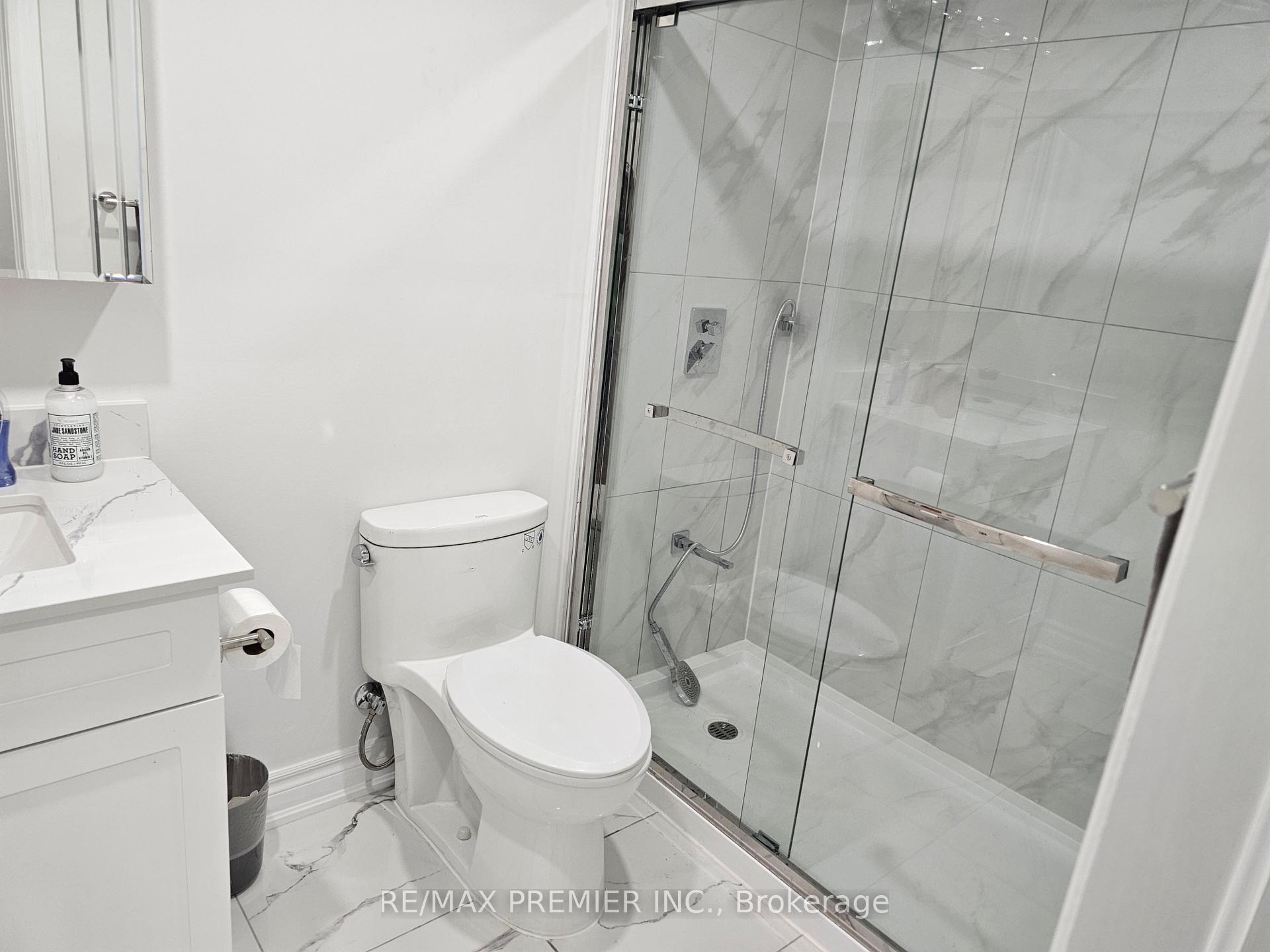Photo 22 of Unit B - Basement, 16 Vineyard Court, Vaughan, East Woodbridge — HOMEH