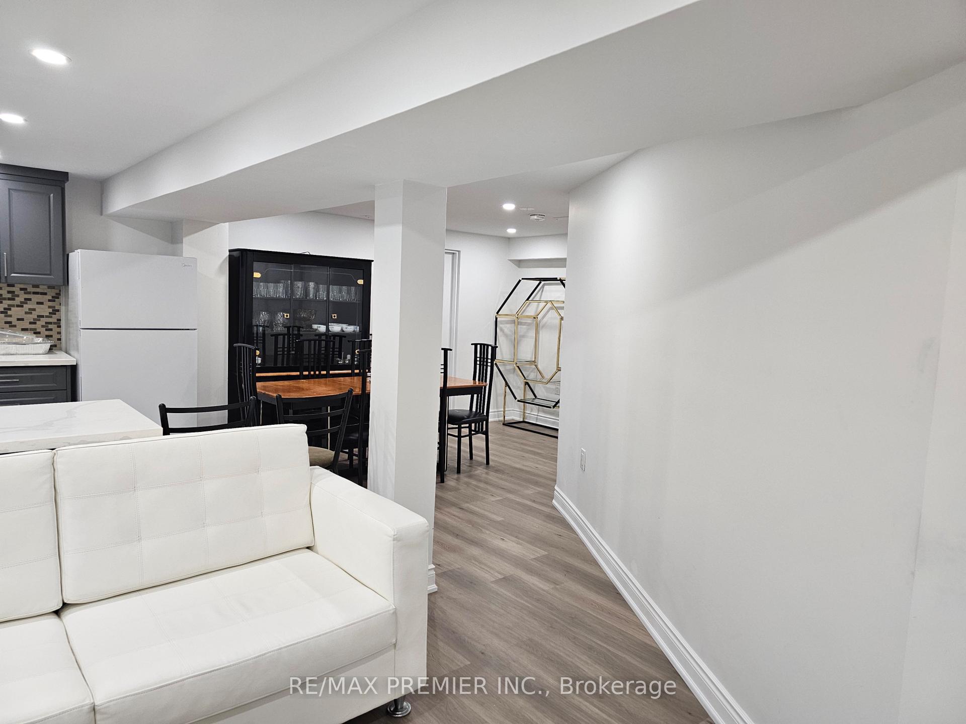 Photo 26 of Unit B - Basement, 16 Vineyard Court, Vaughan, East Woodbridge — HOMEH