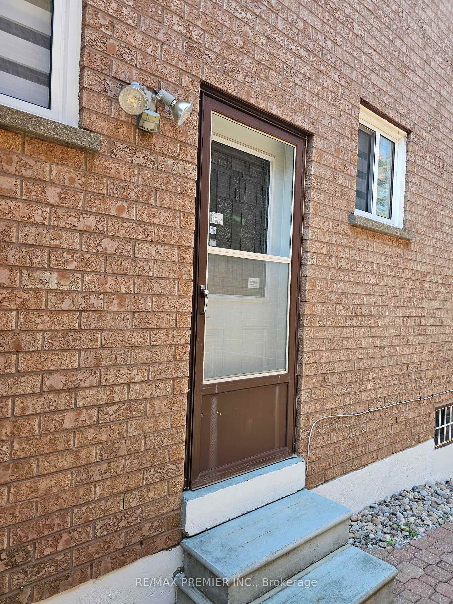 Photo 28 of Unit B - Basement, 16 Vineyard Court, Vaughan, East Woodbridge — HOMEH