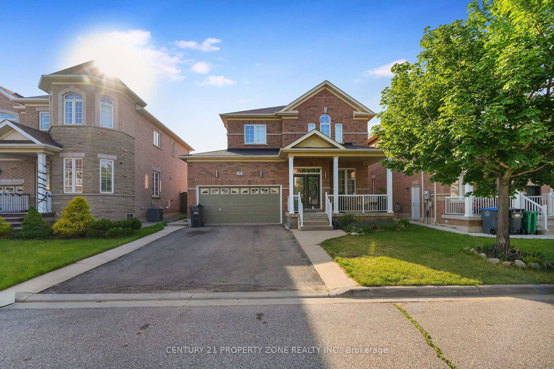 Photo 2 of 38 Callalily Road, Brampton, Northwest Sandalwood Parkway — HOMEH