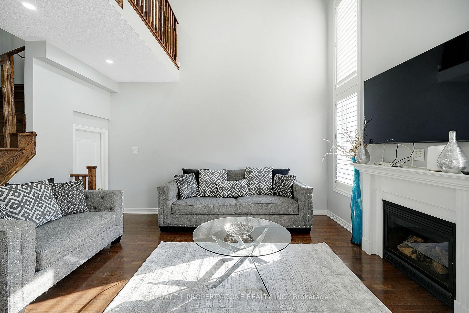 Photo 13 of 38 Callalily Road, Brampton, Northwest Sandalwood Parkway — HOMEH