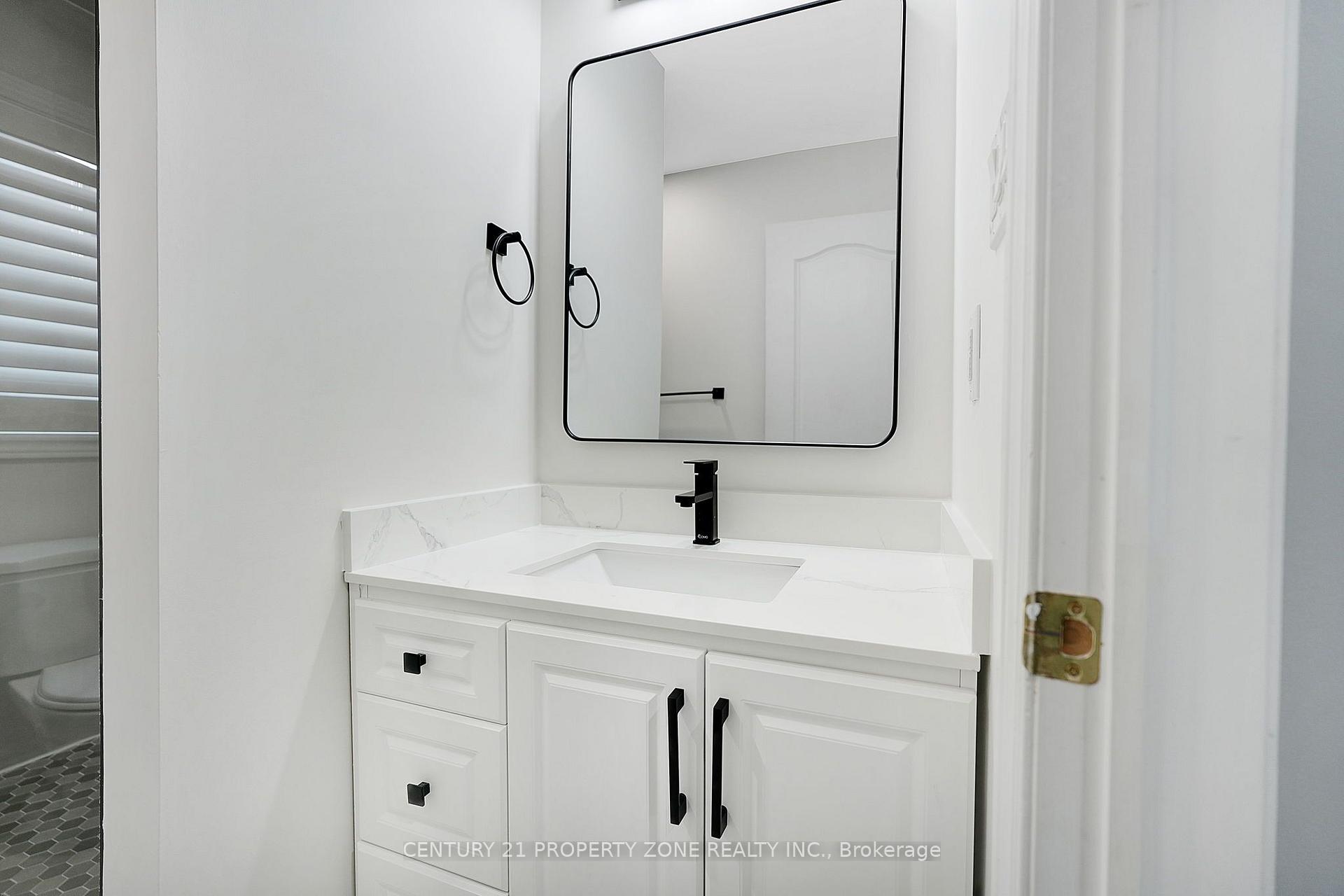 Photo 25 of 38 Callalily Road, Brampton, Northwest Sandalwood Parkway — HOMEH