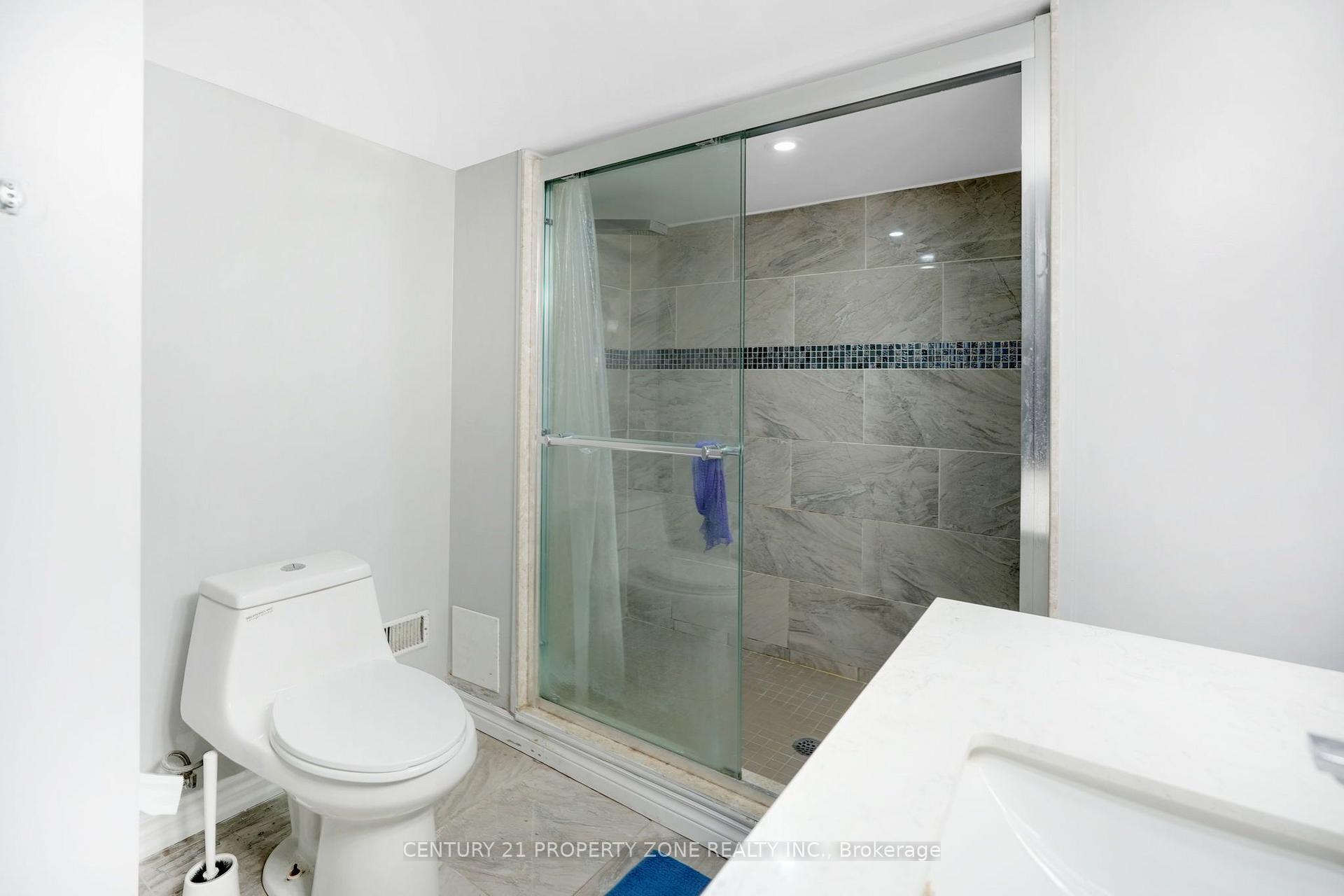 Photo 32 of 38 Callalily Road, Brampton, Northwest Sandalwood Parkway — HOMEH