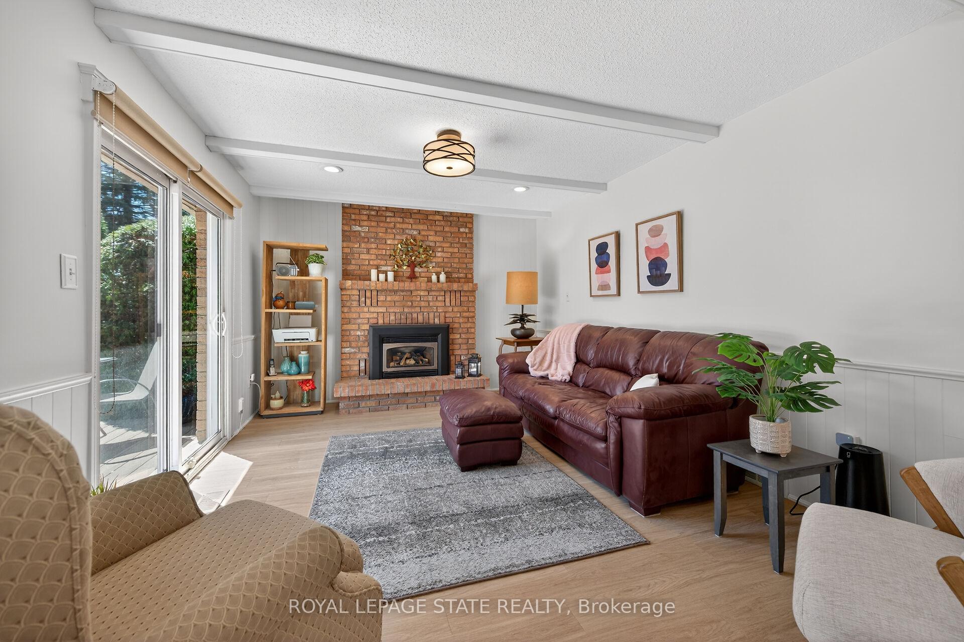 Photo 18 of 621 Tomahawk Crescent, Hamilton, Ancaster — HOMEH