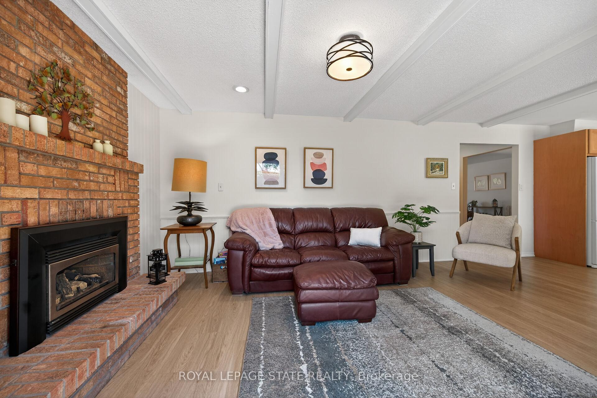 Photo 20 of 621 Tomahawk Crescent, Hamilton, Ancaster — HOMEH