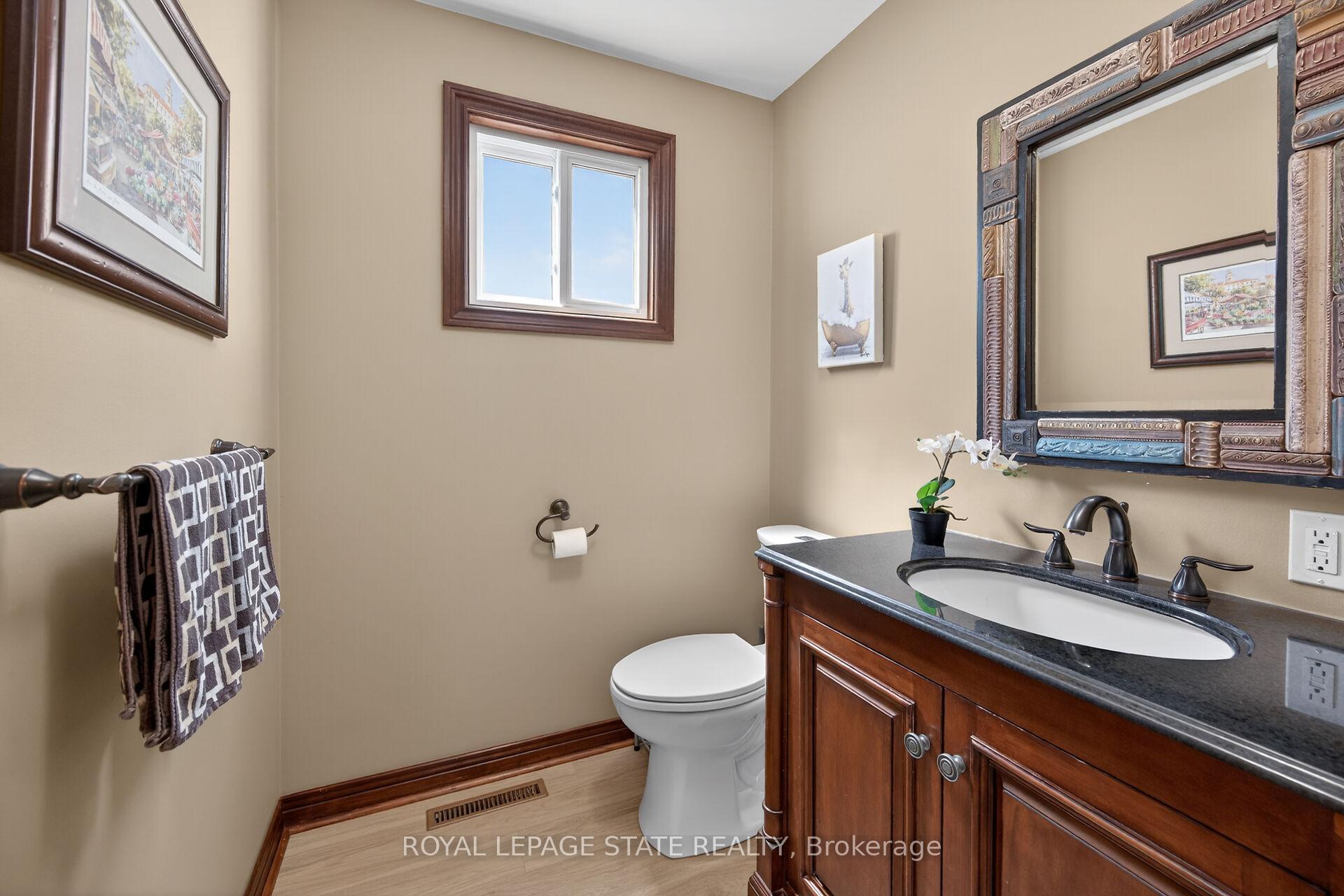 Photo 22 of 621 Tomahawk Crescent, Hamilton, Ancaster — HOMEH