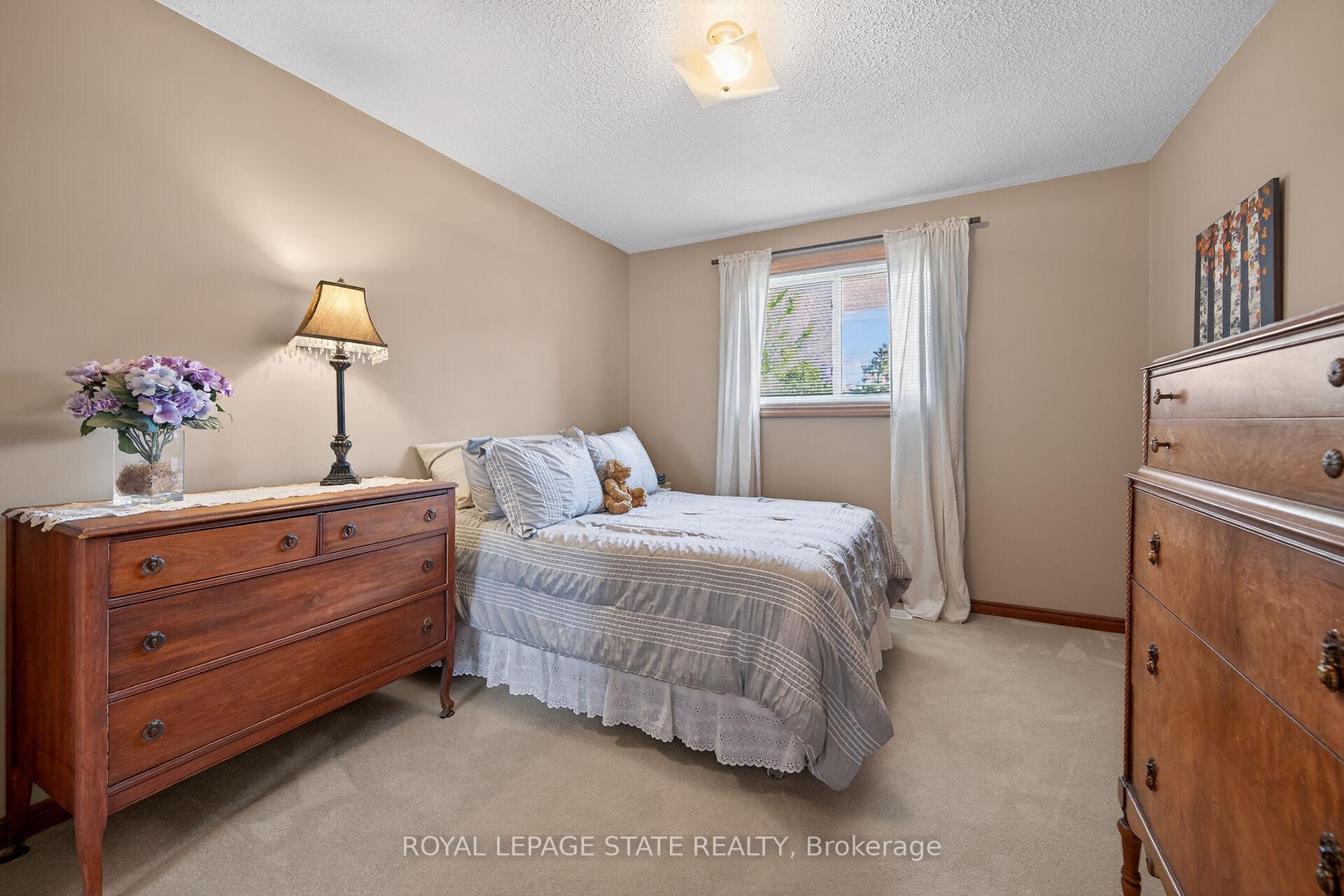 Photo 28 of 621 Tomahawk Crescent, Hamilton, Ancaster — HOMEH