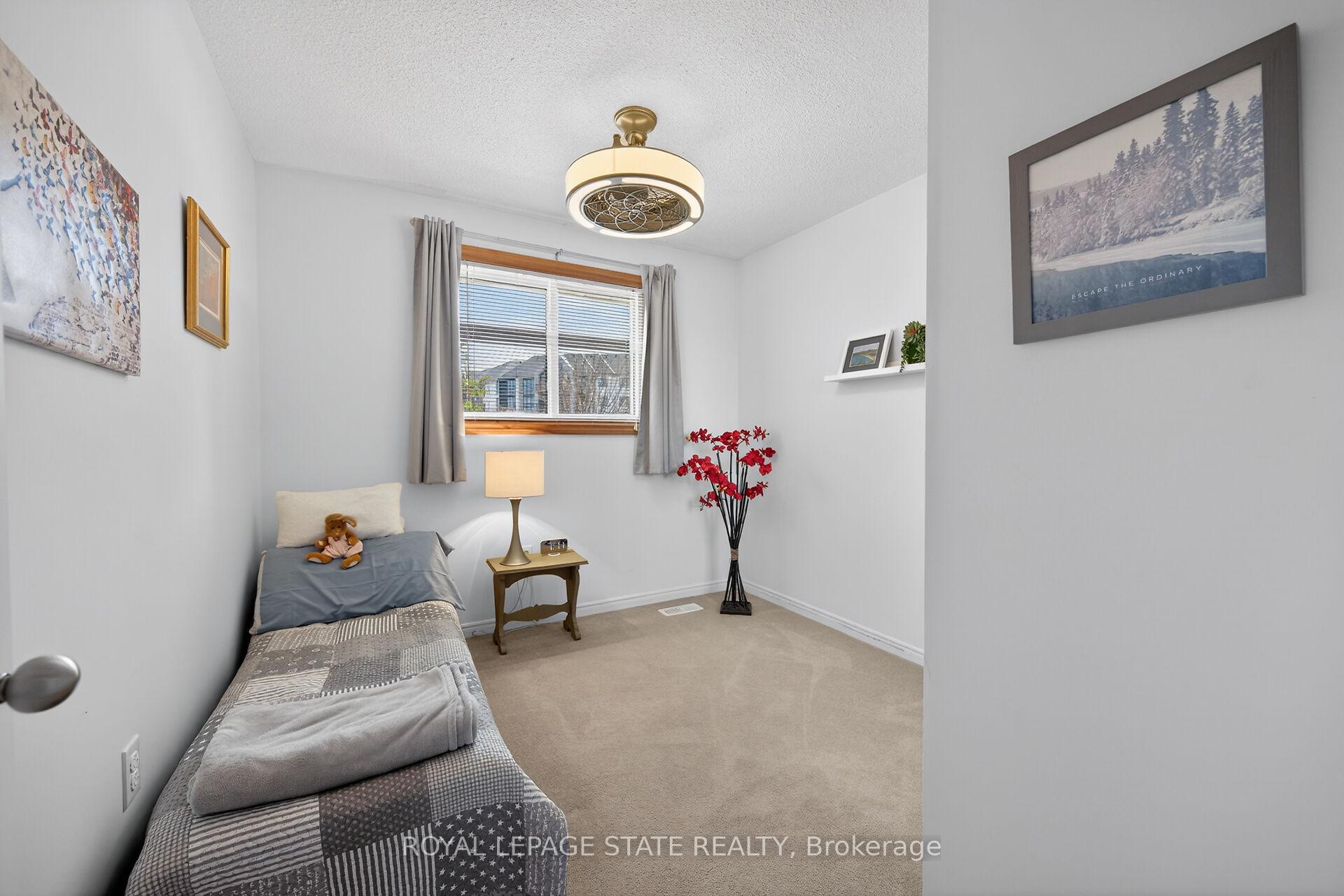 Photo 30 of 621 Tomahawk Crescent, Hamilton, Ancaster — HOMEH
