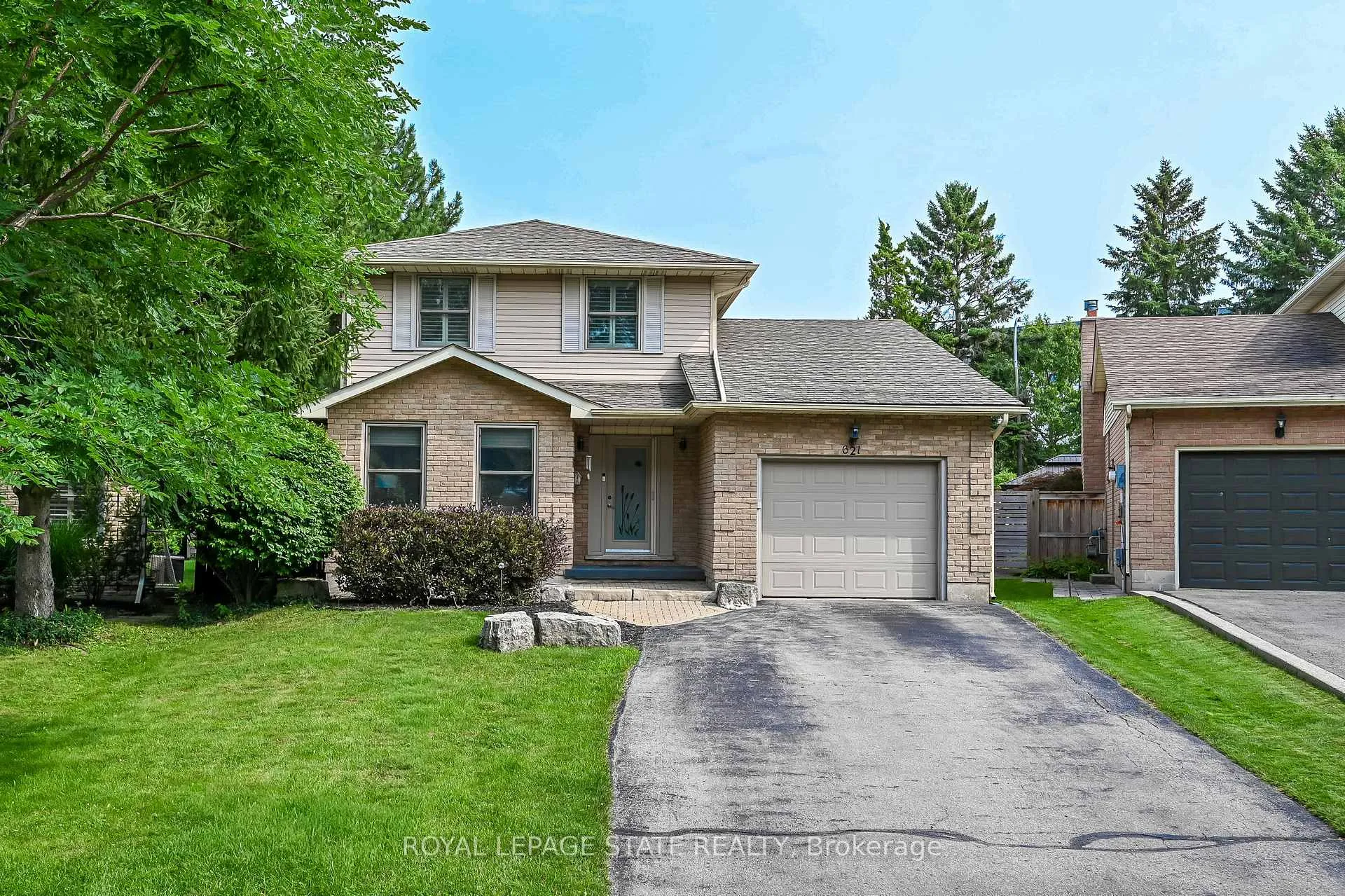 Photo 1 of 621 Tomahawk Crescent, Hamilton, Ancaster — HOMEH