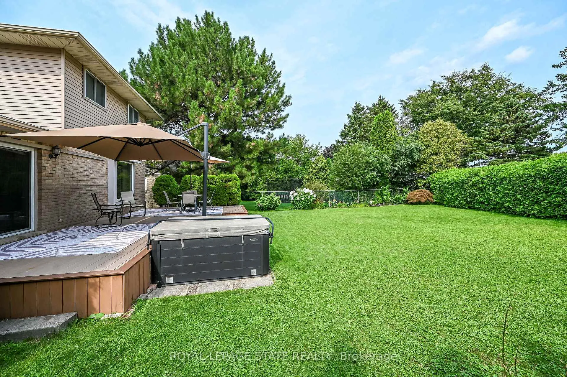 Photo 38 of 621 Tomahawk Crescent, Hamilton, Ancaster — HOMEH