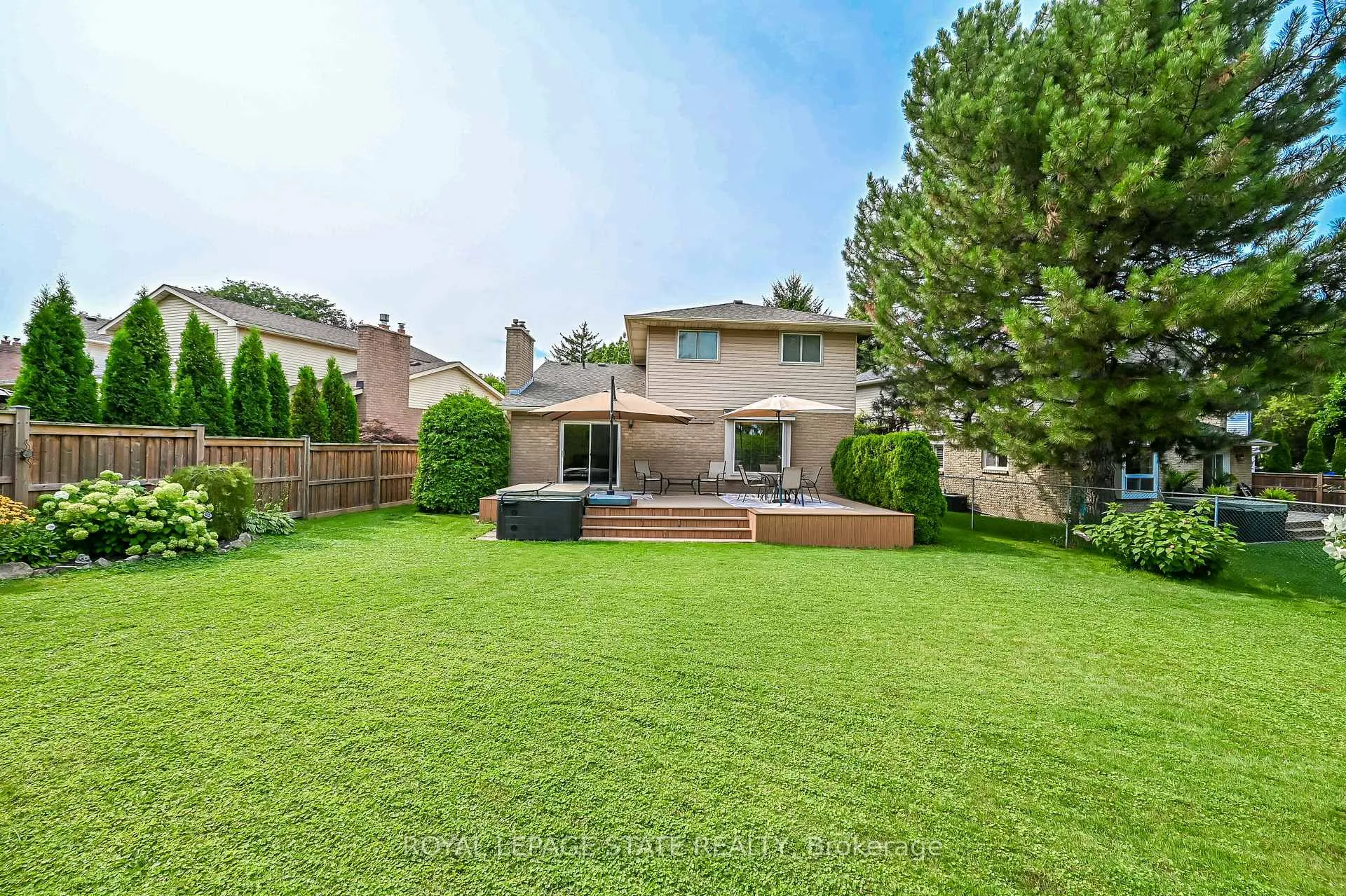 Photo 40 of 621 Tomahawk Crescent, Hamilton, Ancaster — HOMEH