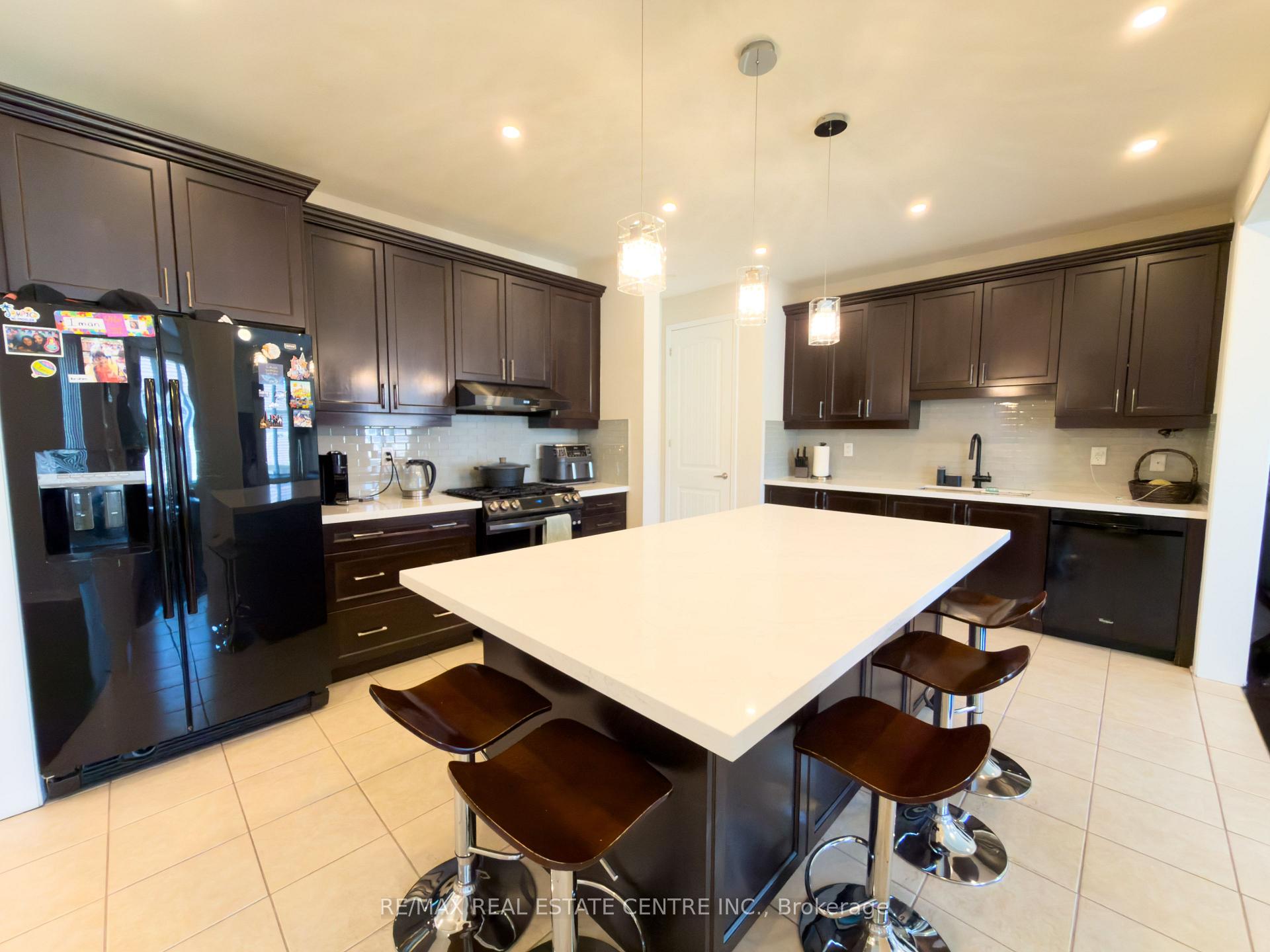 Photo 7 of 288 Ruhl Drive, Milton, Willmott — HOMEH