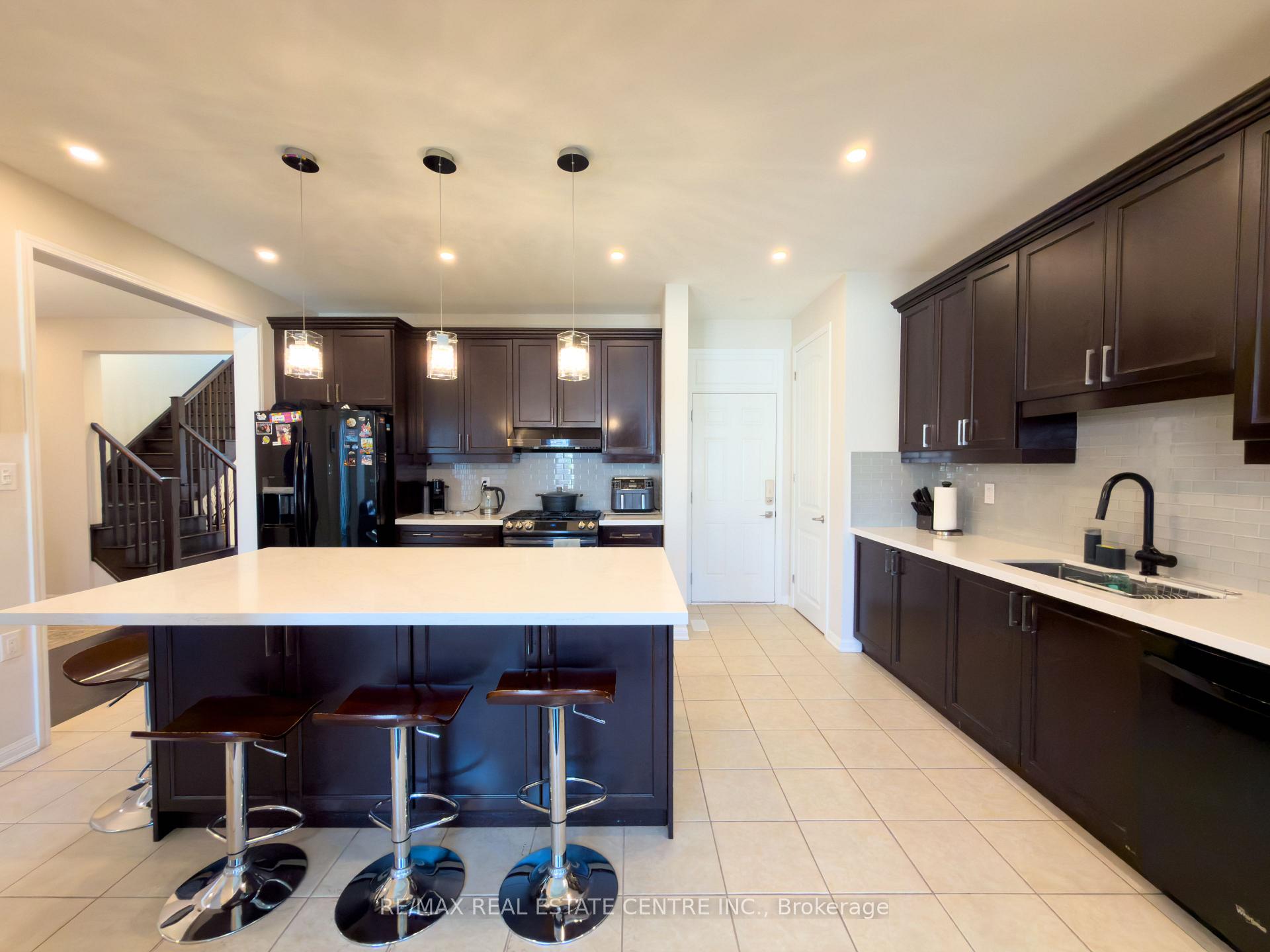 Photo 8 of 288 Ruhl Drive, Milton, Willmott — HOMEH