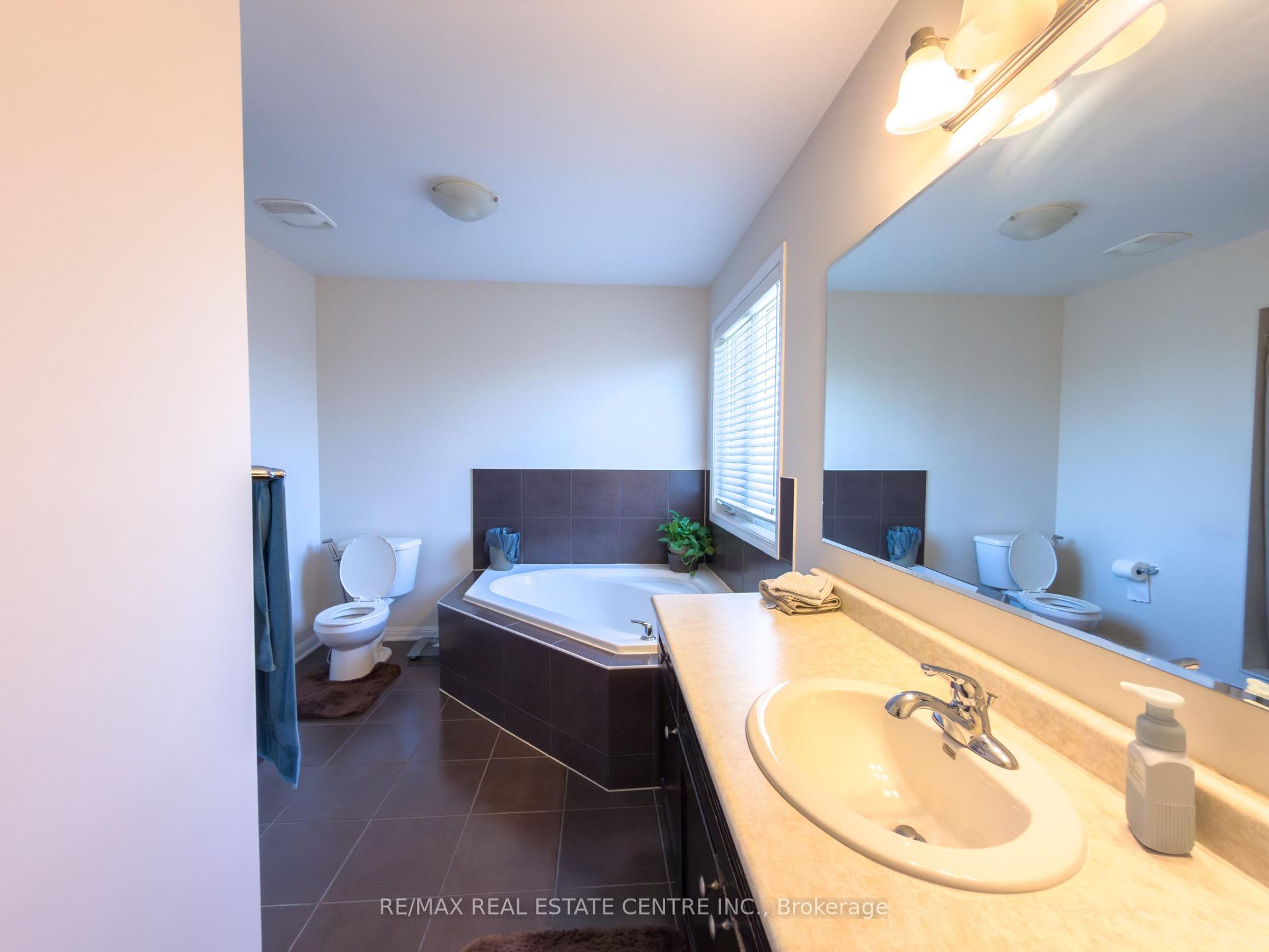 Photo 18 of 288 Ruhl Drive, Milton, Willmott — HOMEH