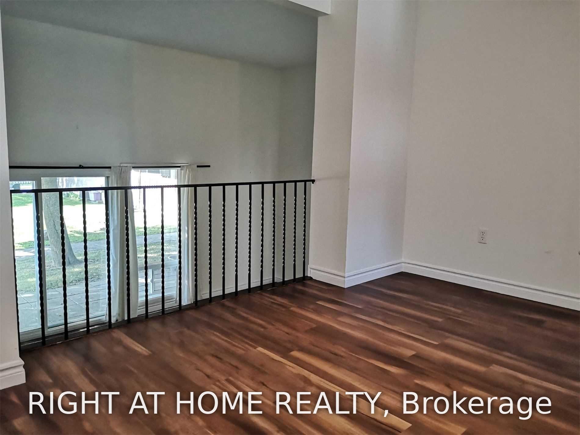 Photo 6 of 29 New Port Way, Markham, Thornhill — HOMEH