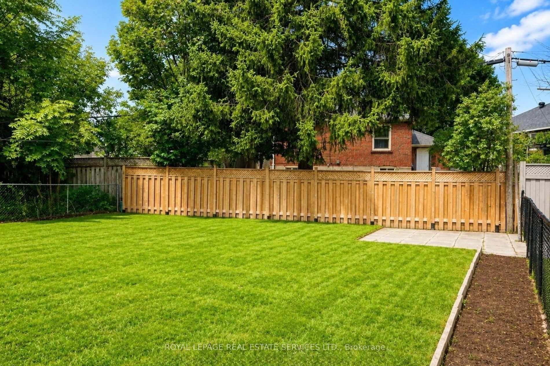 Photo 14 of 100 Ballacaine Drive, Etobicoke, Stonegate-Queensway — HOMEH