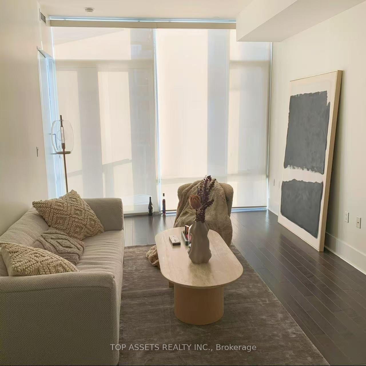 Photo 3 of Unit 919, 29 Queens Quay E, Toronto, Waterfront Communities — HOMEH