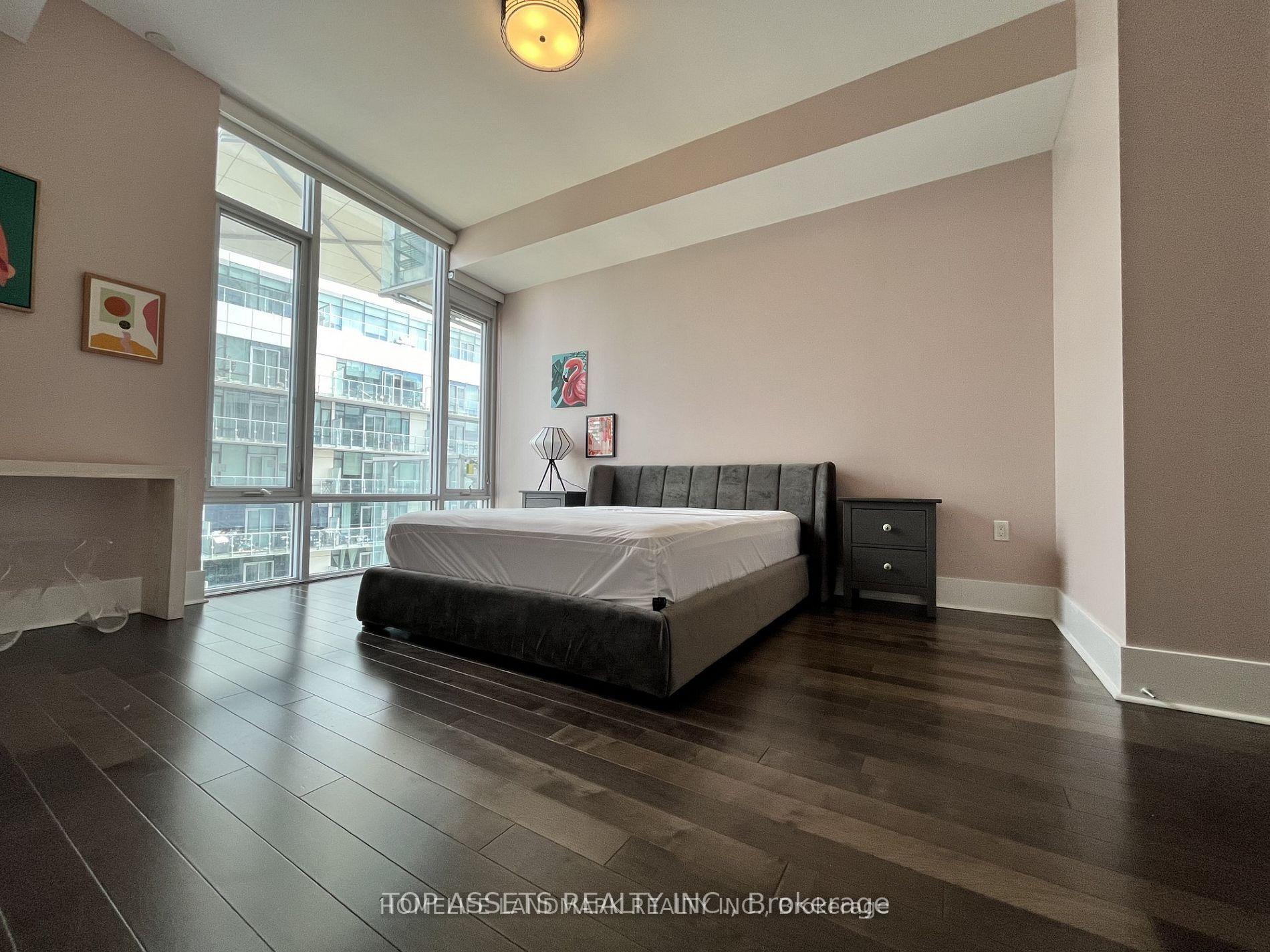 Photo 7 of Unit 919, 29 Queens Quay E, Toronto, Waterfront Communities — HOMEH